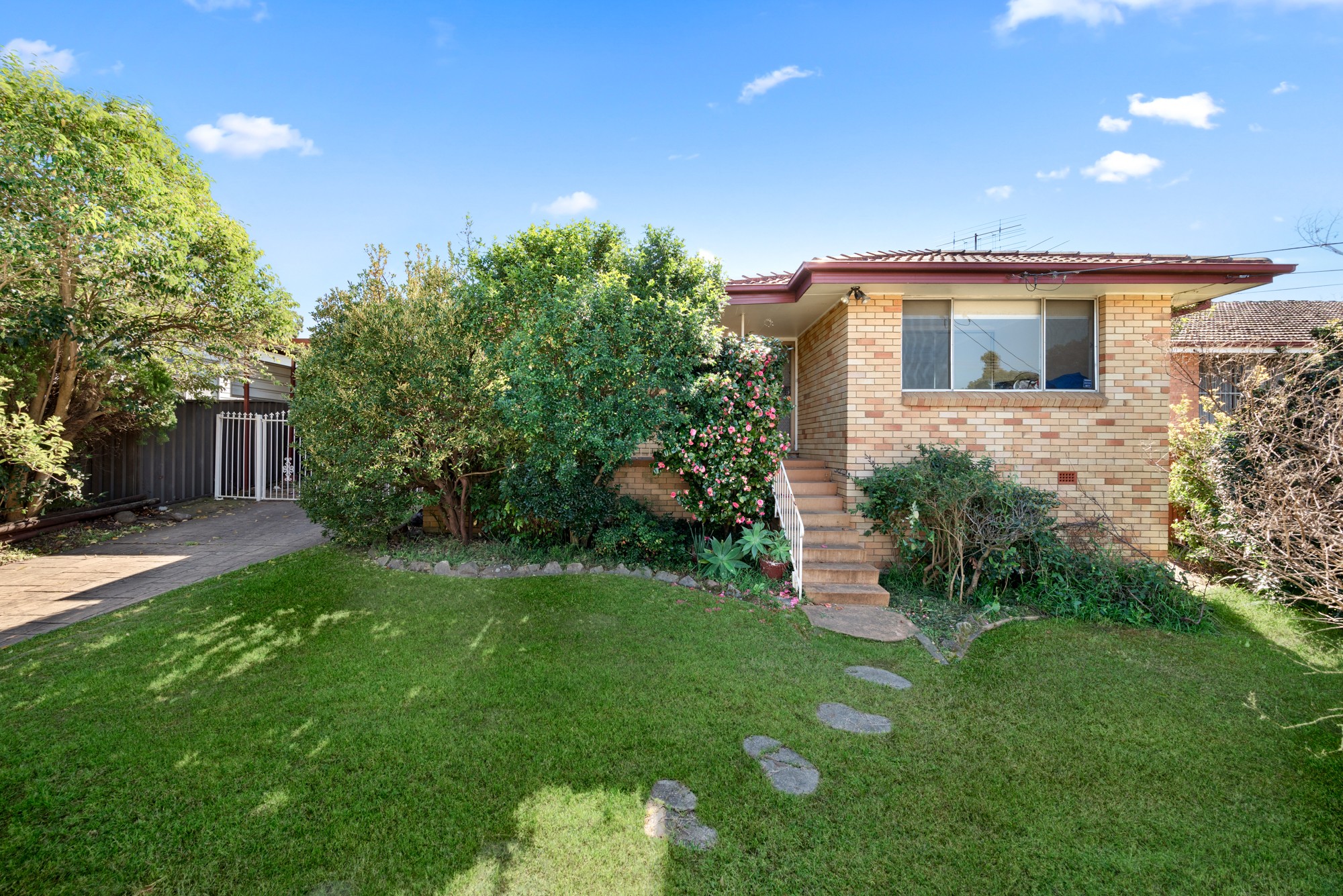 21 Balmoral Drive, Cambridge Park, NSW 2747