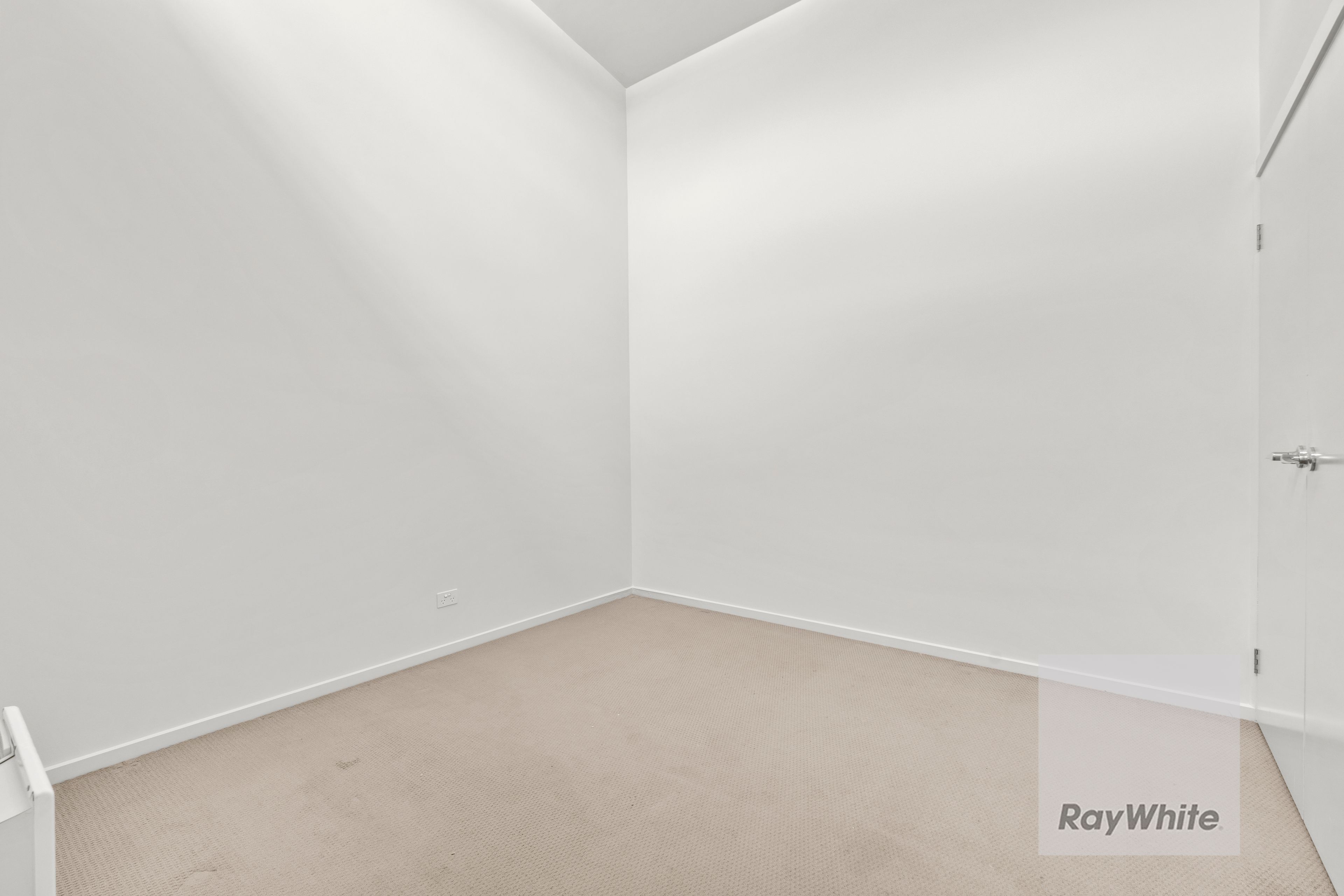 17 Pontoon Street — photo 8 of 14