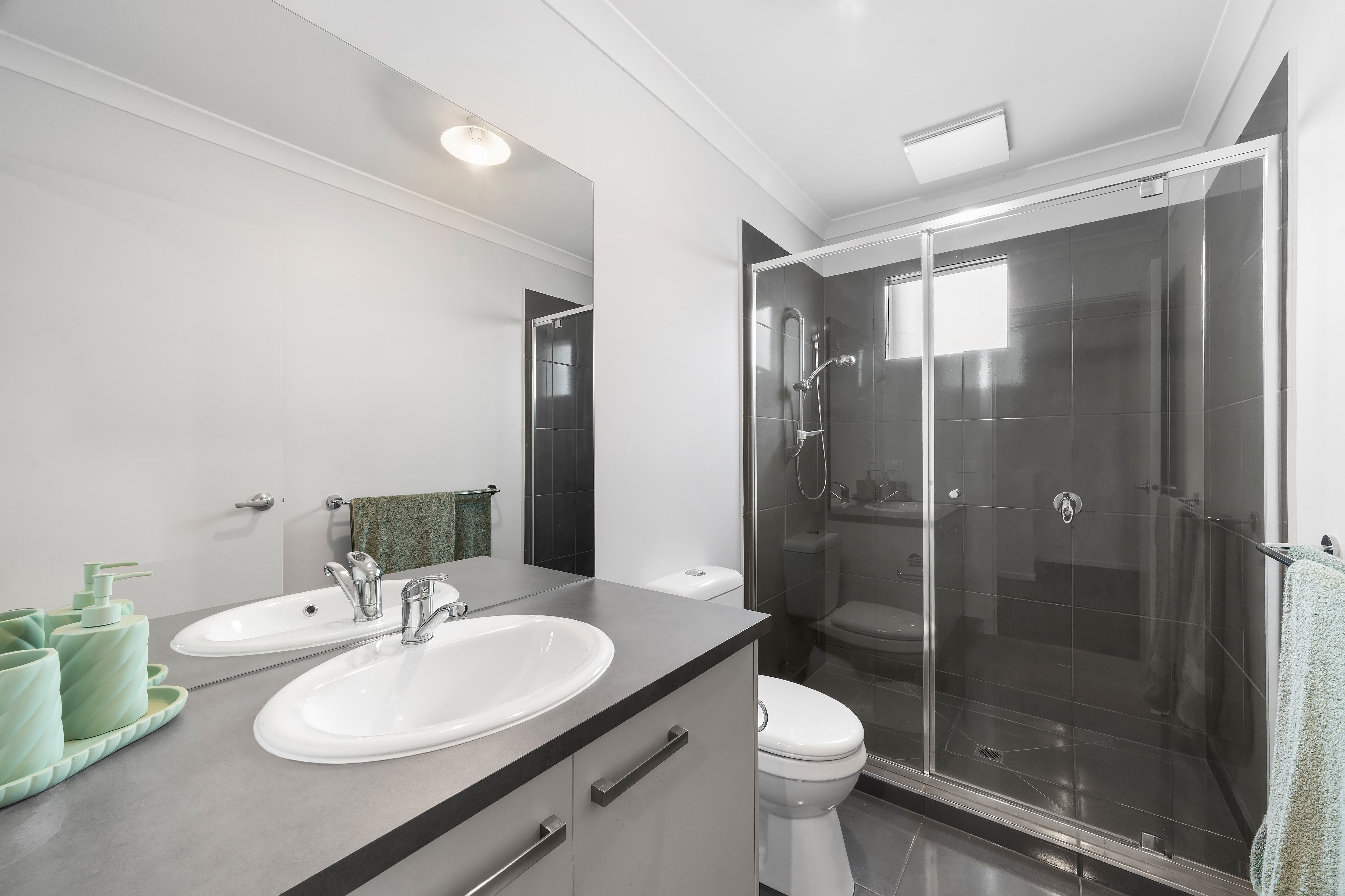 64 Vearings Road — photo 9 of 15