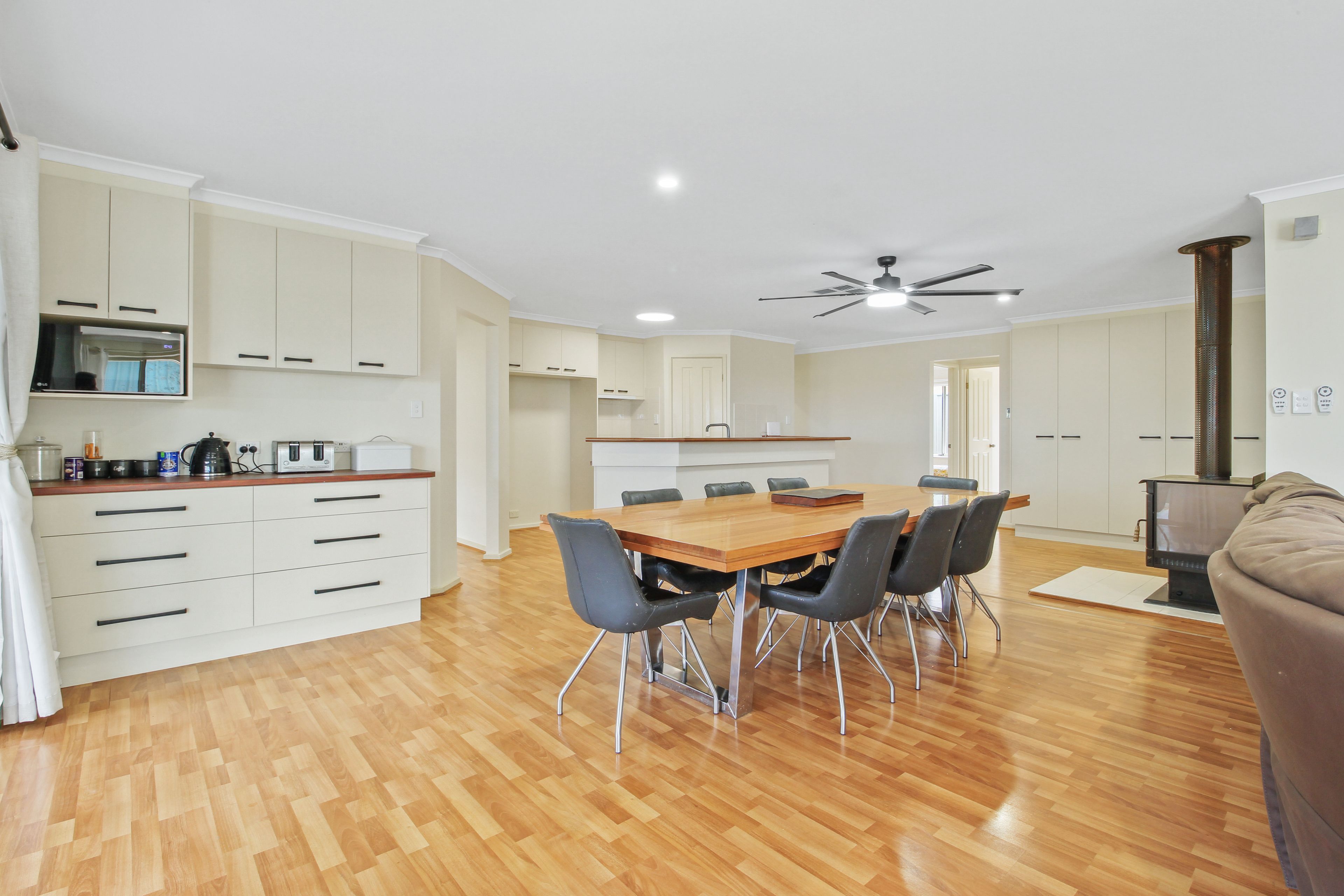 5 Eckermann Close — photo 8 of 25