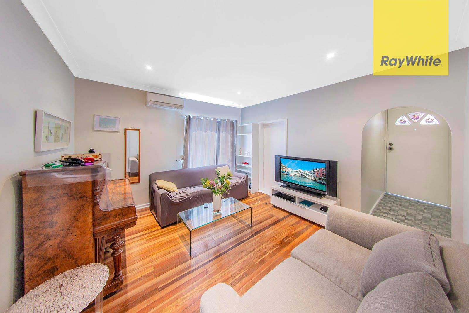 17 Balmoral Road, Northmead, NSW 2152