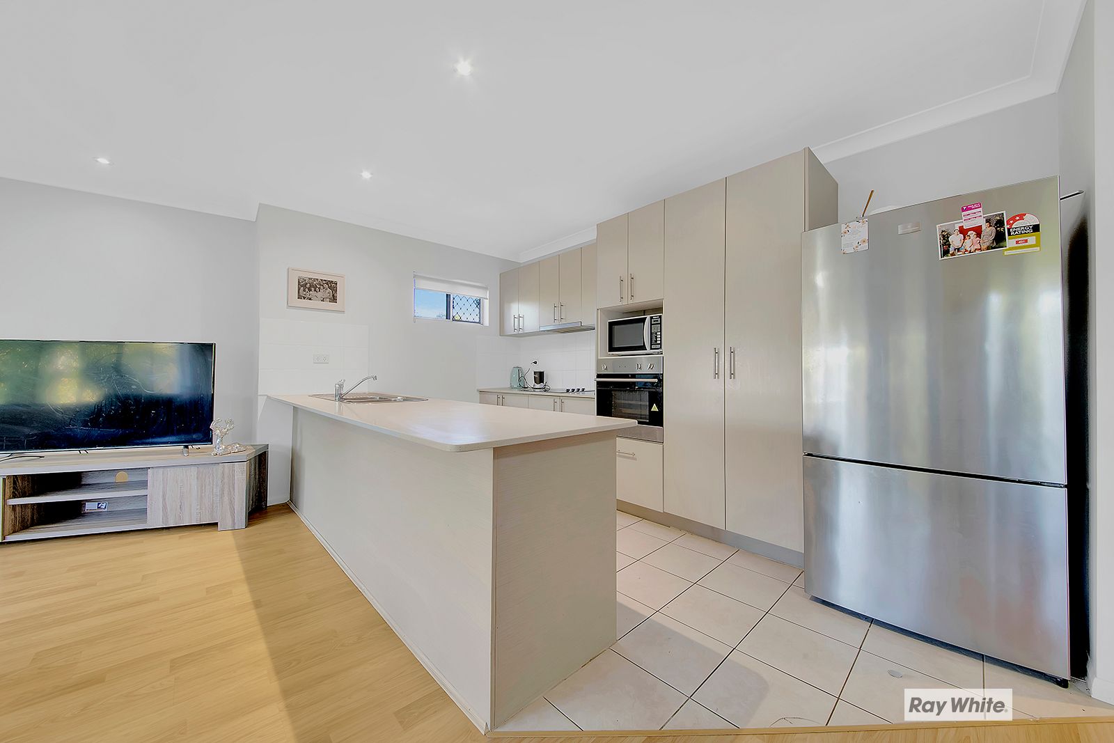 1/3943 Scenic Highway, Cooee Bay, QLD 4703 Sold Unit Ray White Yeppoon