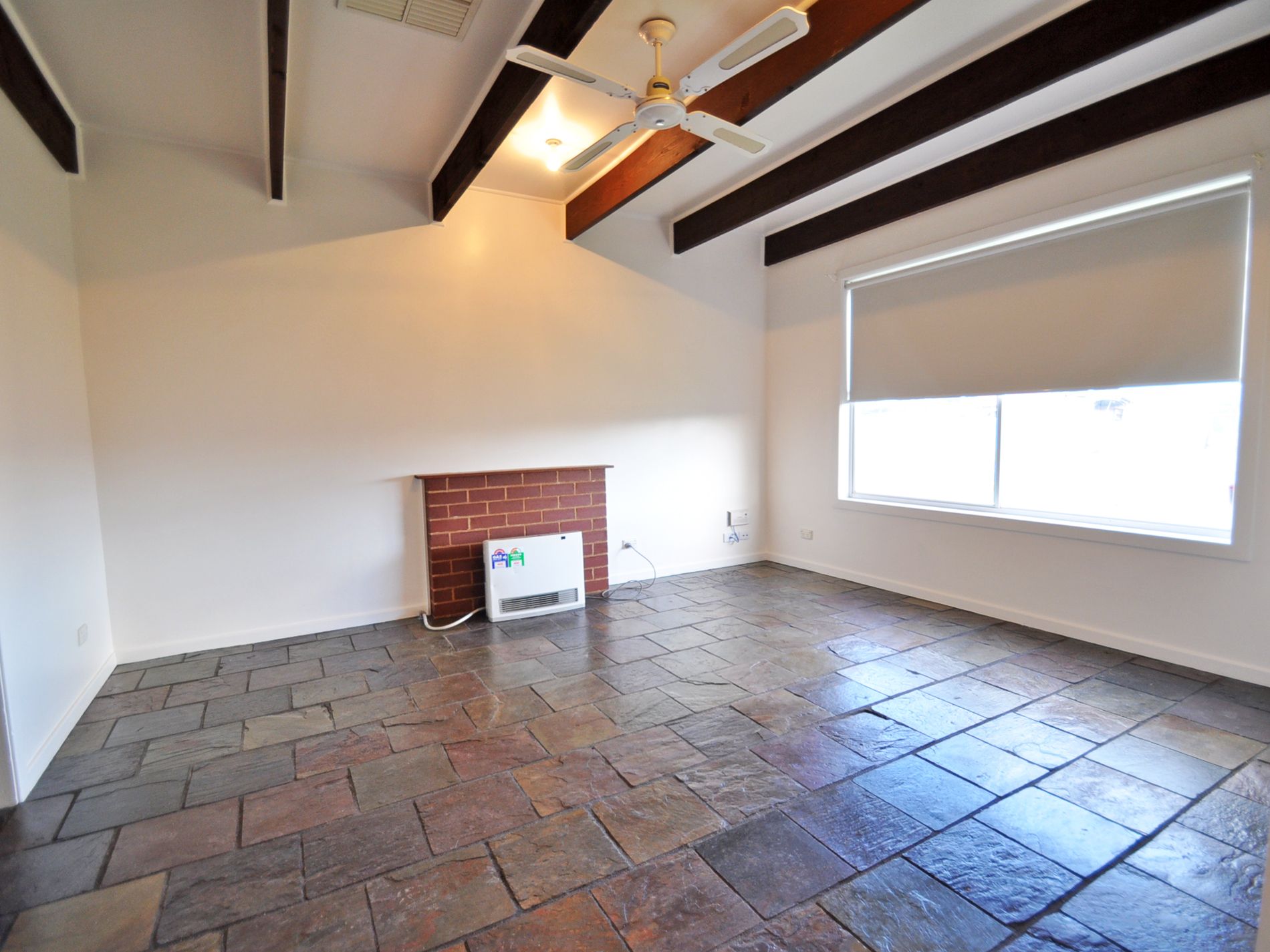 23 Castle Street — photo 6 of 7