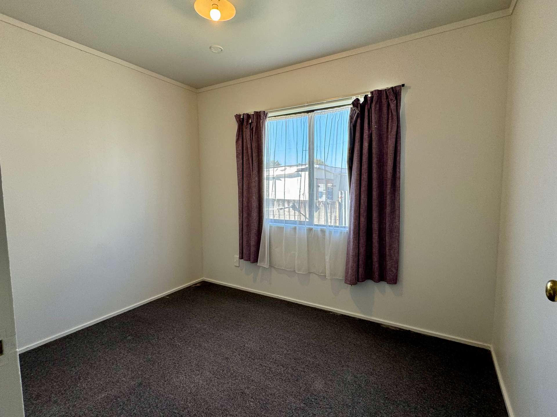 12a Lloyd Drive photo 5