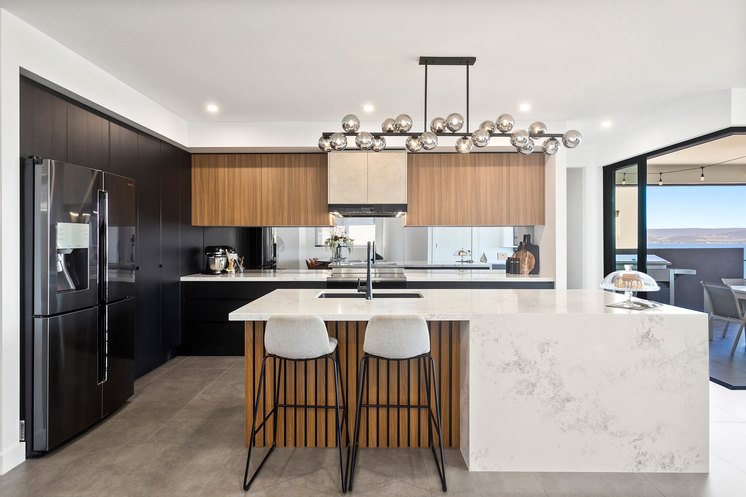 5 Arnold Crescent, Lake Heights, NSW 2502