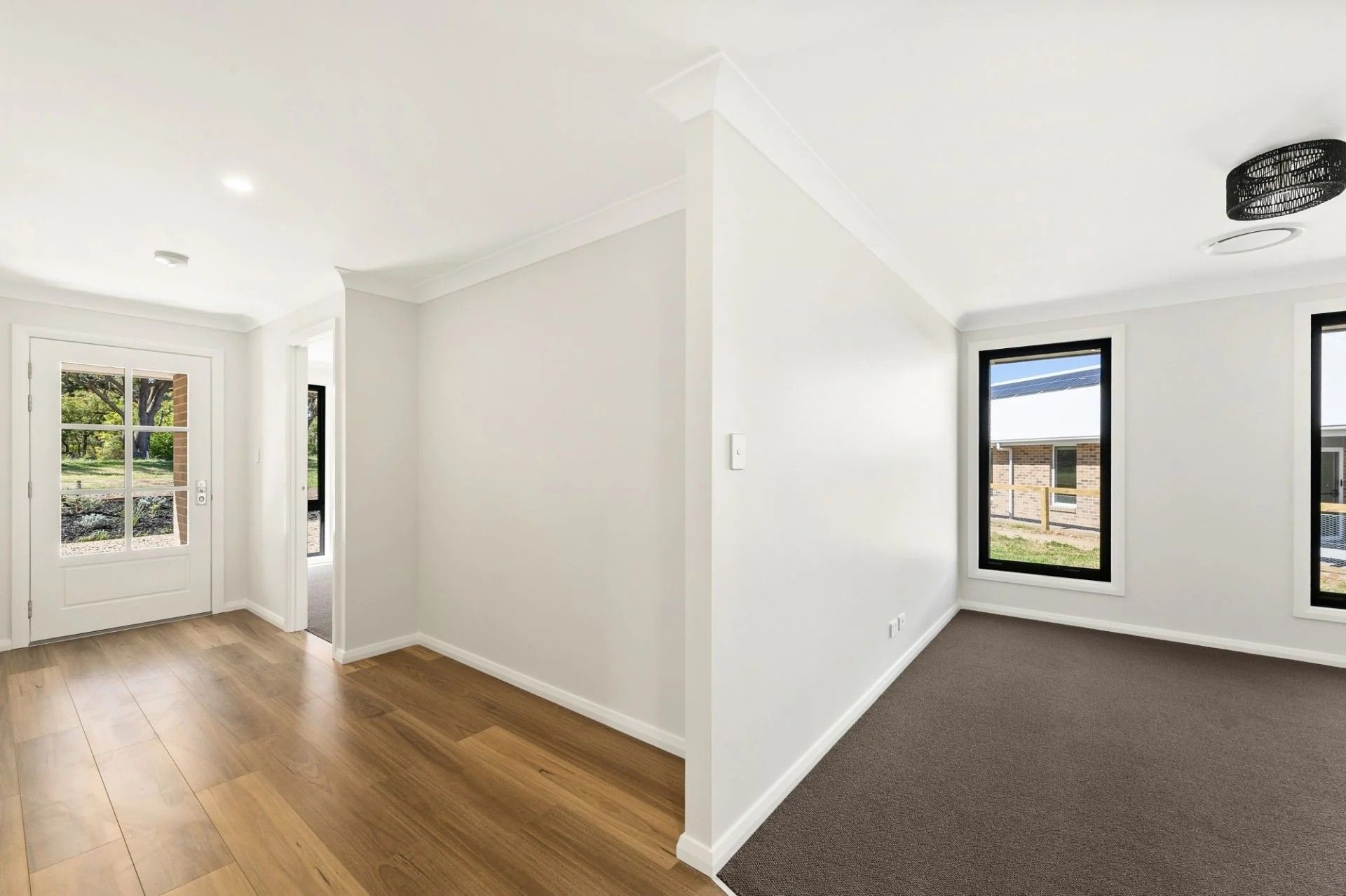 33 Ferguson Crescent — photo 5 of 7