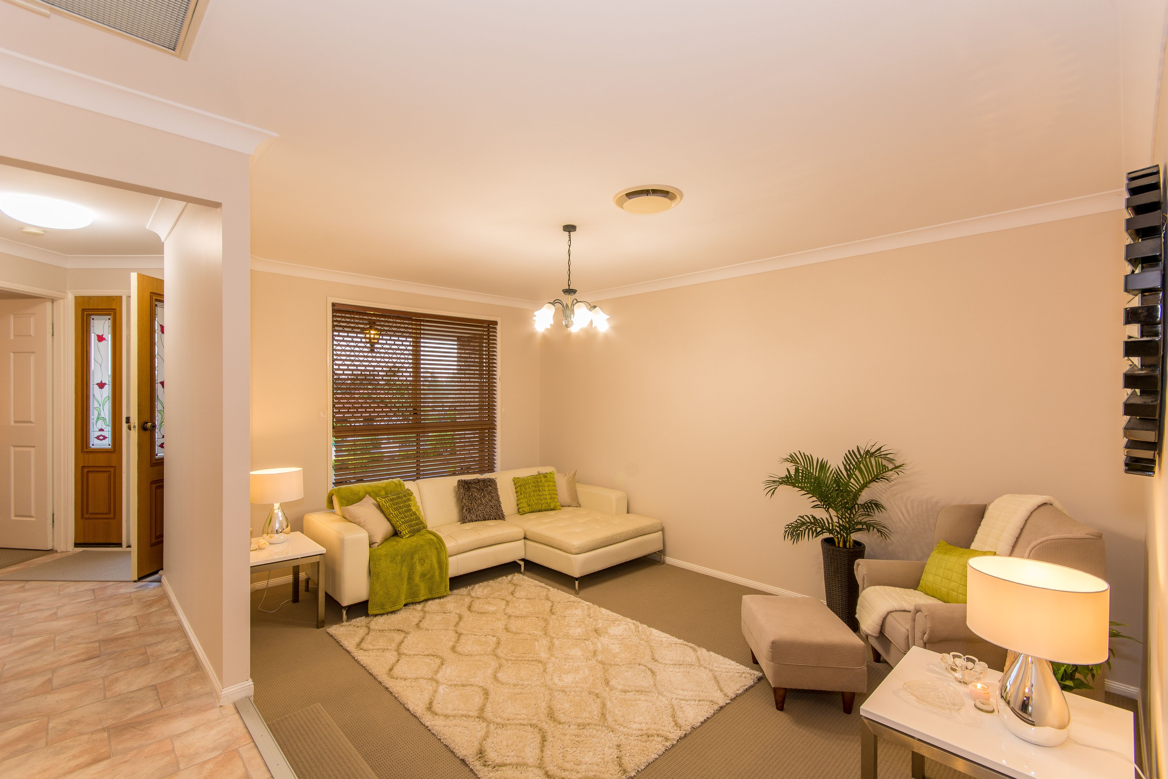 7 Lorenc Place, Bridgeman Downs, QLD 4035