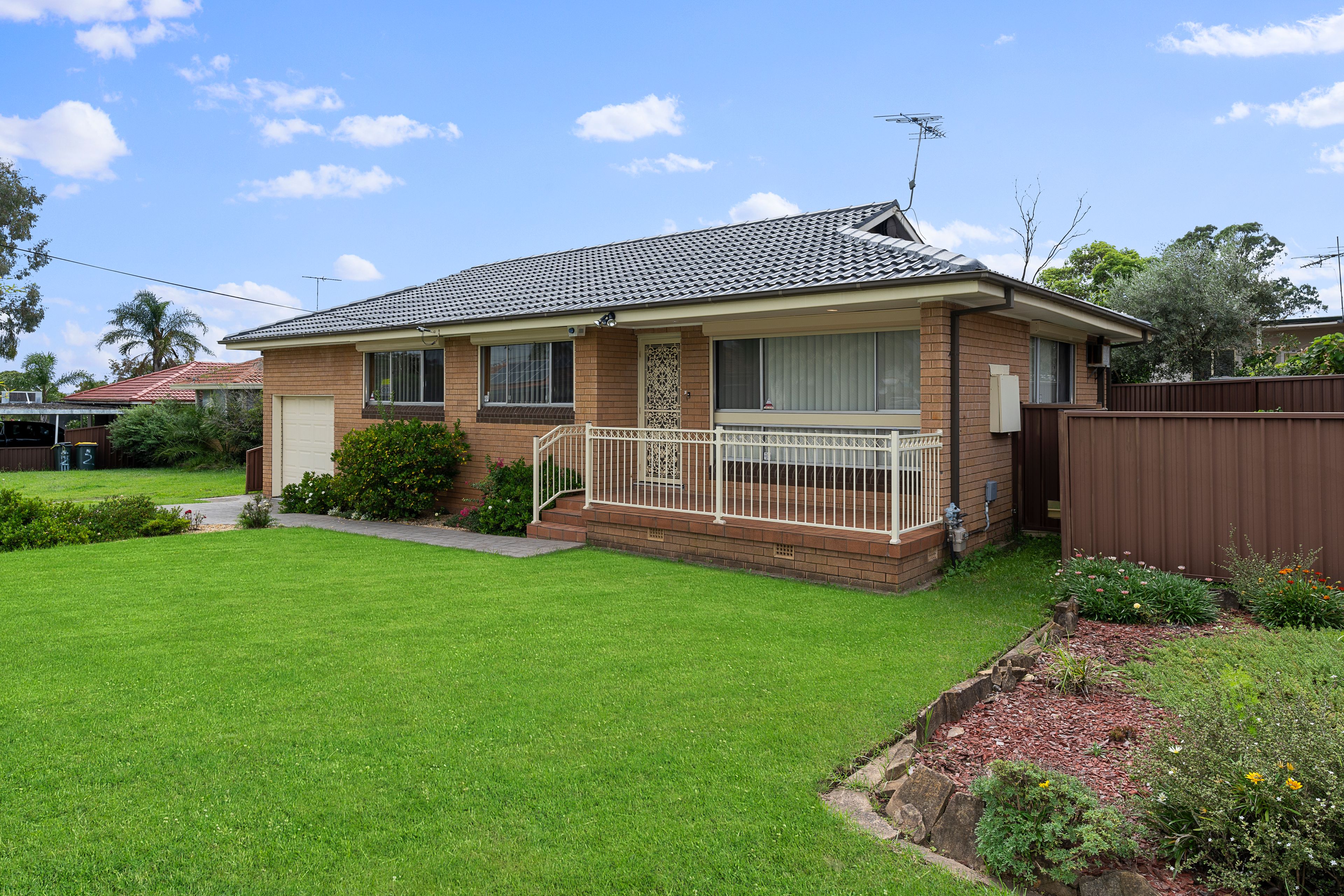 4 Canberra Crescent, Campbelltown, NSW 2560