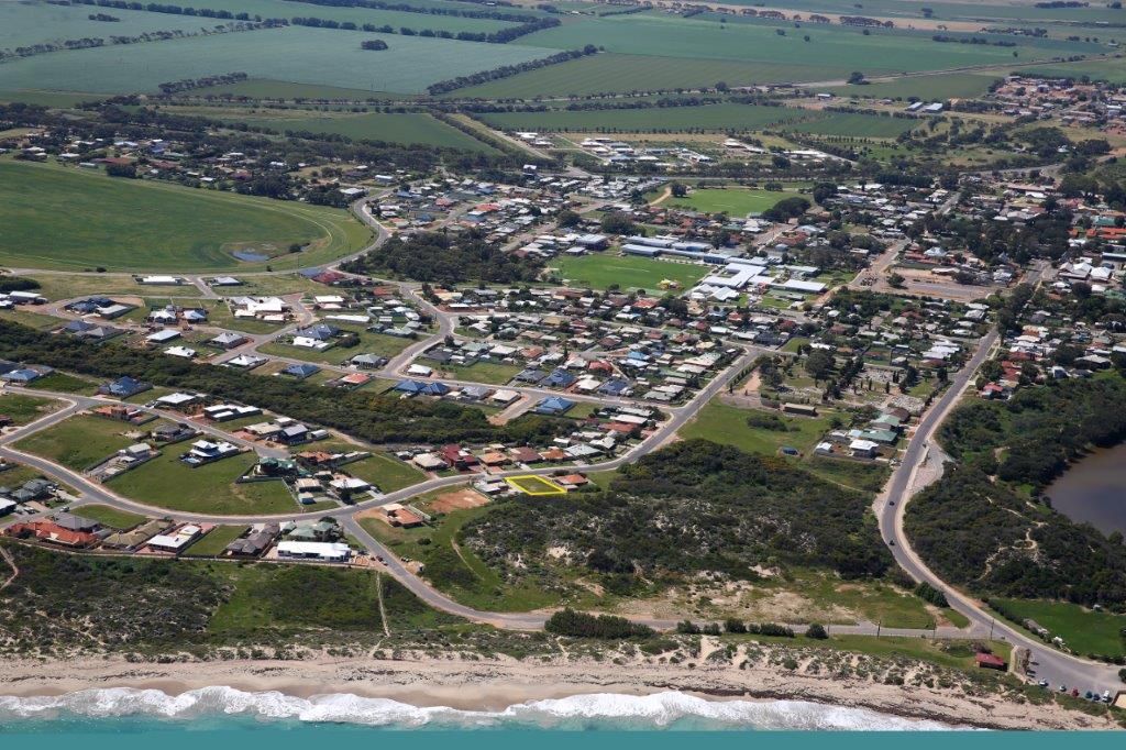 39 North Shore Drive, Dongara, WA 6525