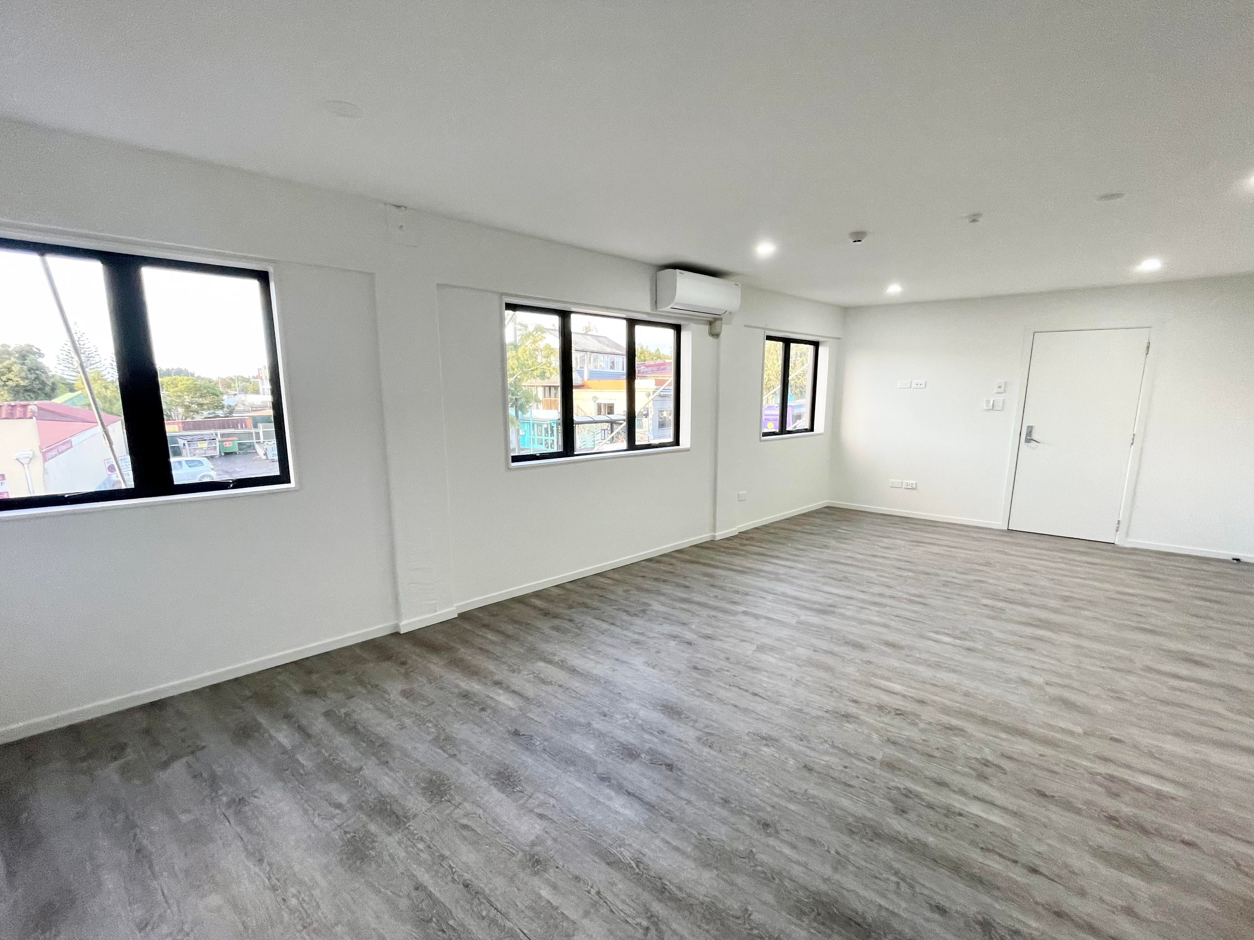 2/78 Rosebank Road, Avondale, Auckland City