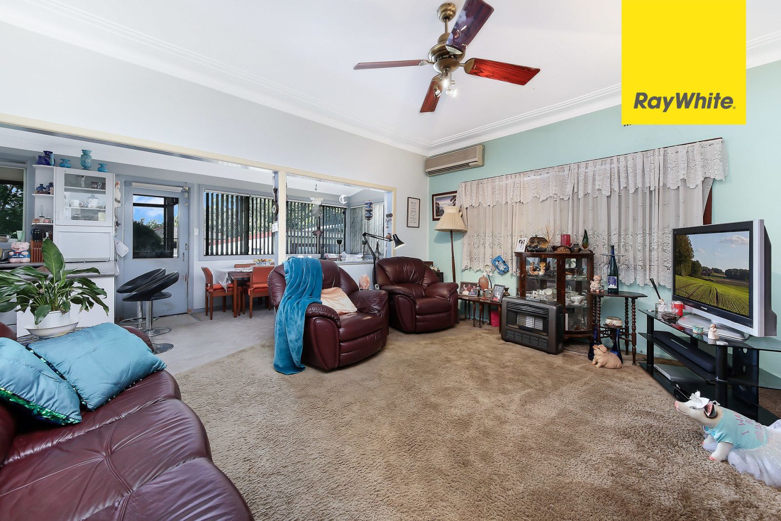 64 Henry Lawson Drive, Peakhurst, NSW 2210