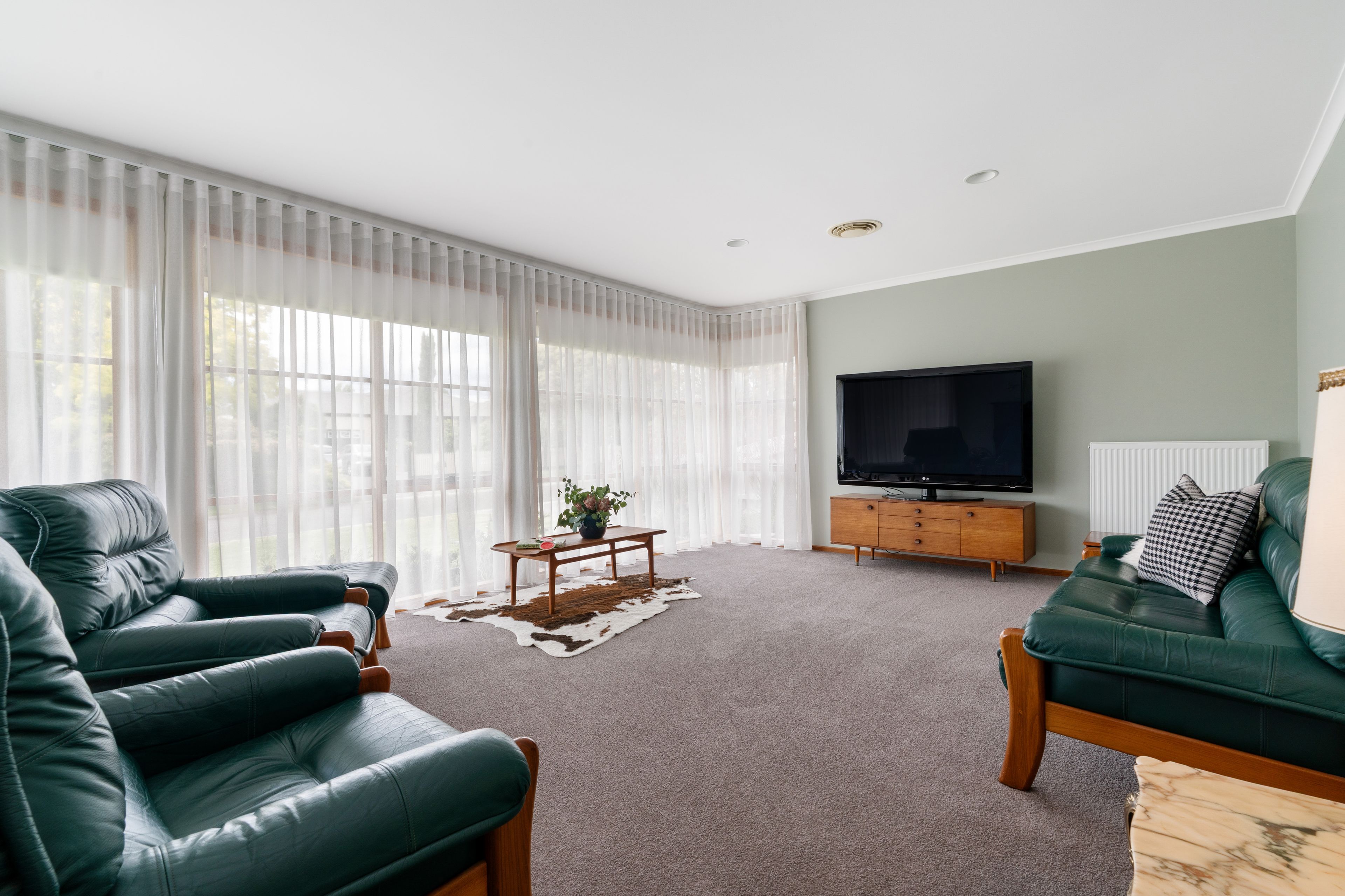 6 Arthur Court, Skye, VIC 3977