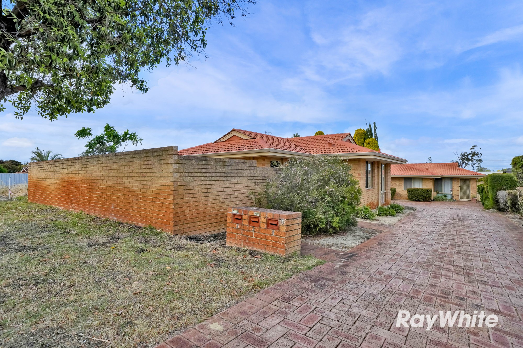 1,2,3/6 Barr Street, Dianella, WA 6059