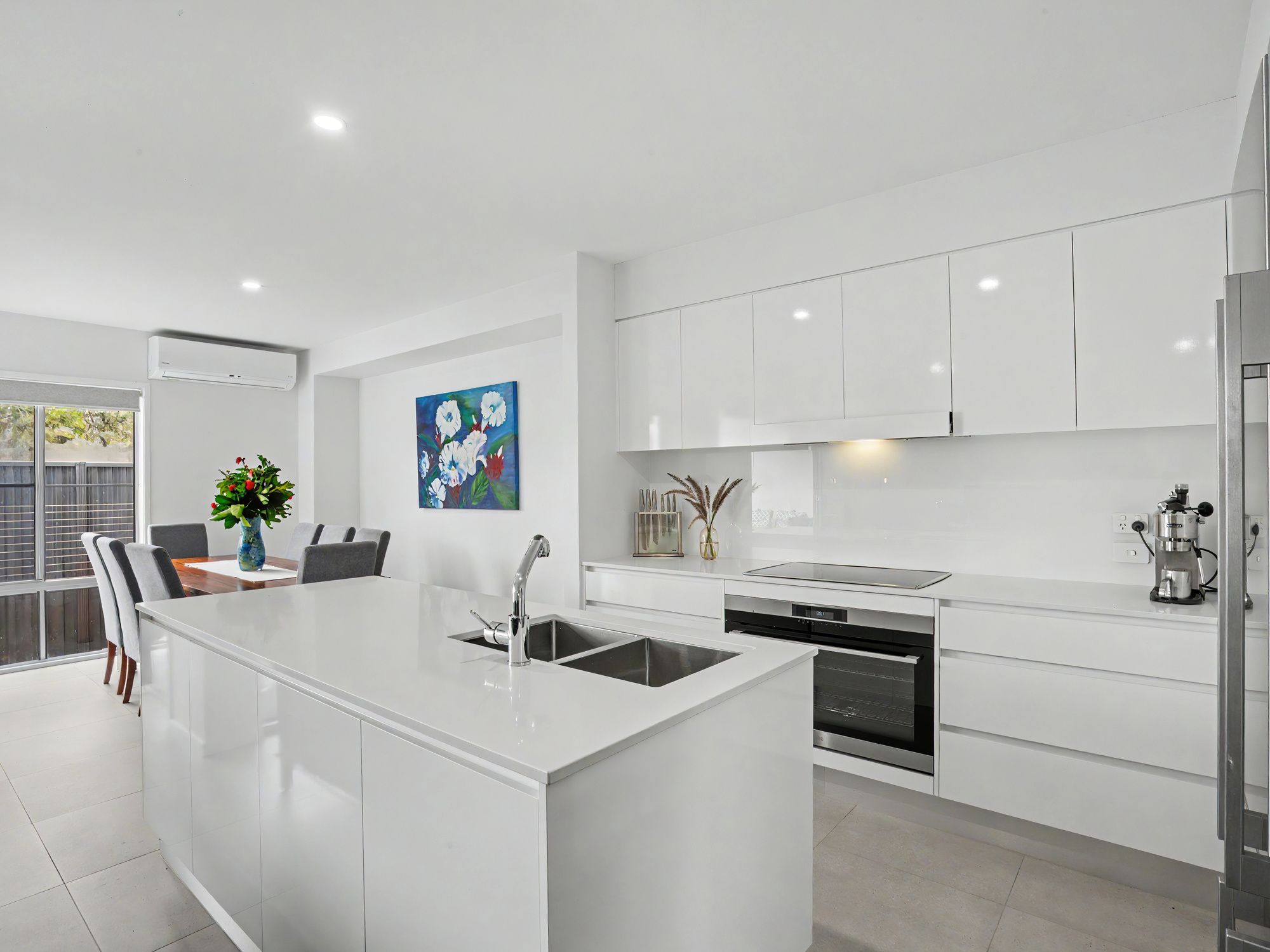 3/41 Imperial Parade, Labrador, QLD 4215