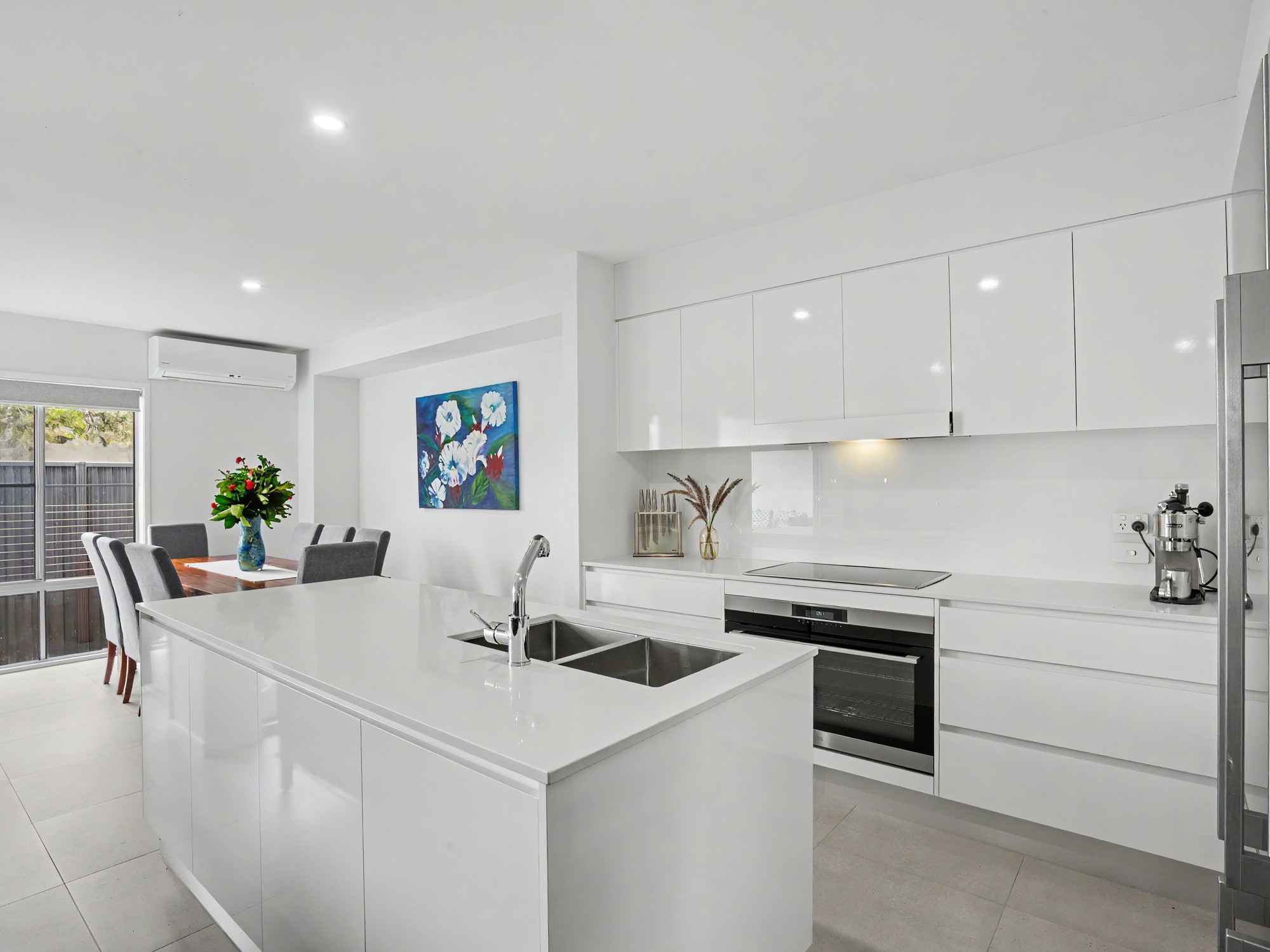 3/41 Imperial Parade, Labrador, QLD 4215
