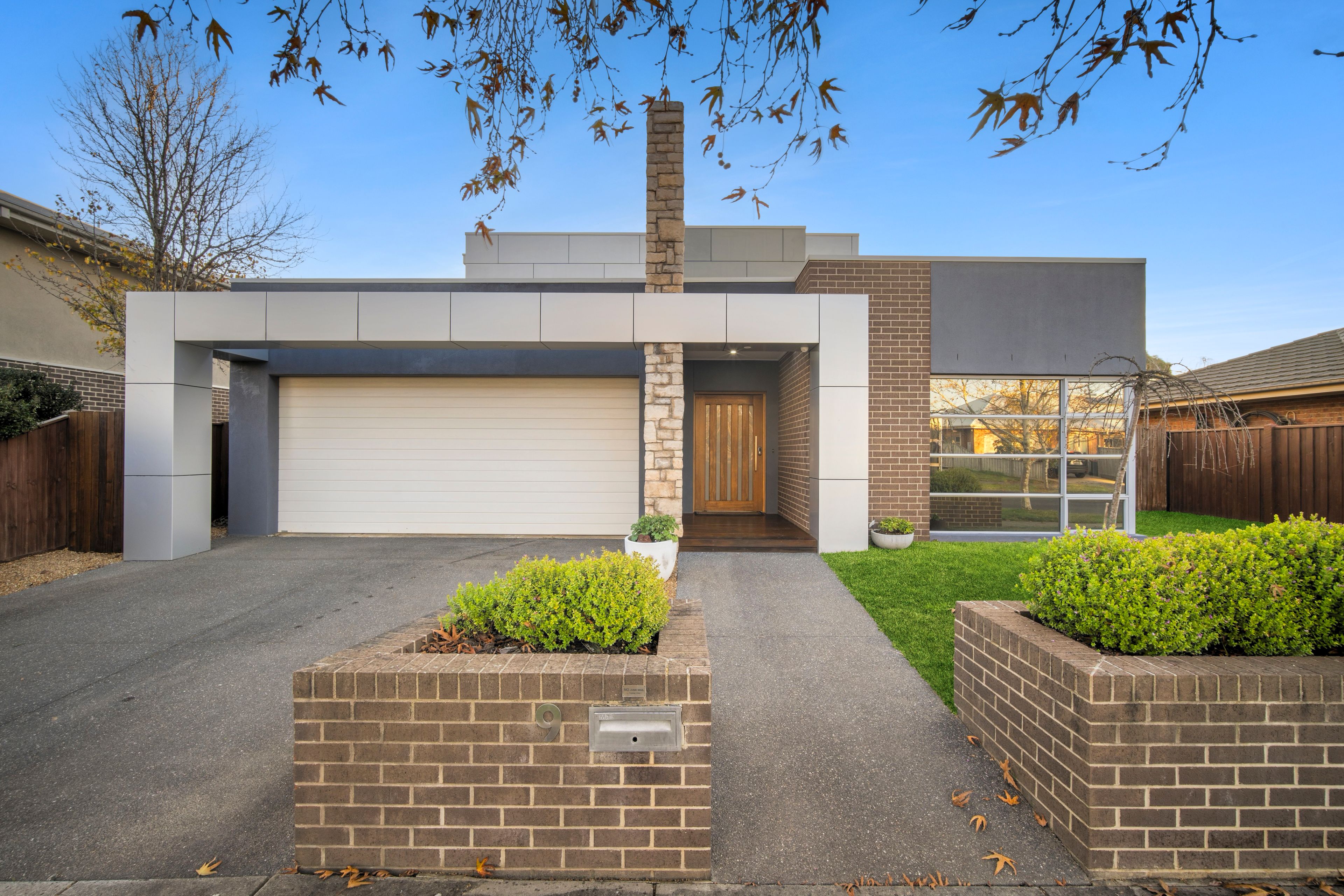 9 Allura Drive — photo 3 of 26