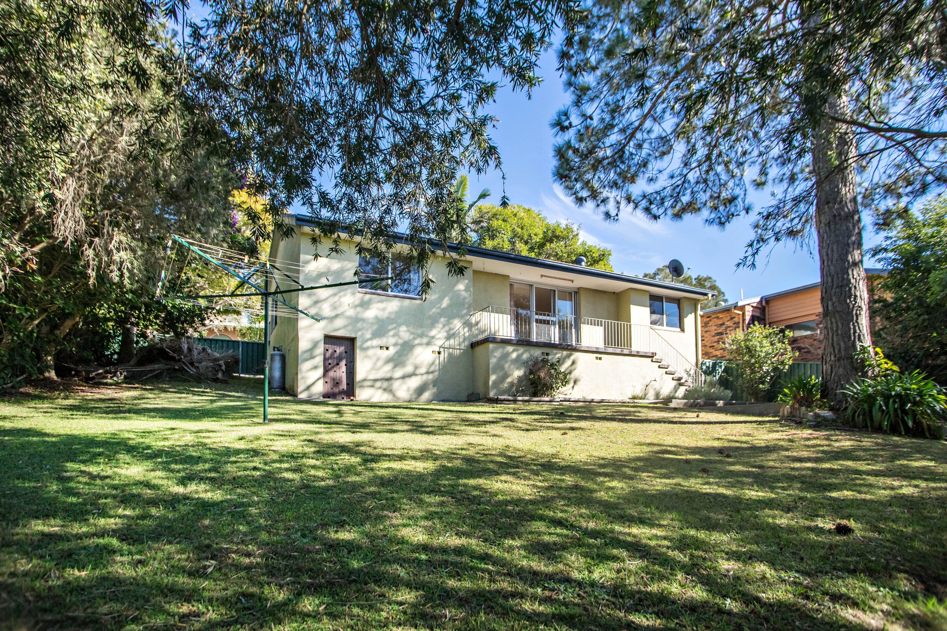10 Lucas Avenue, Green Point, NSW 2428