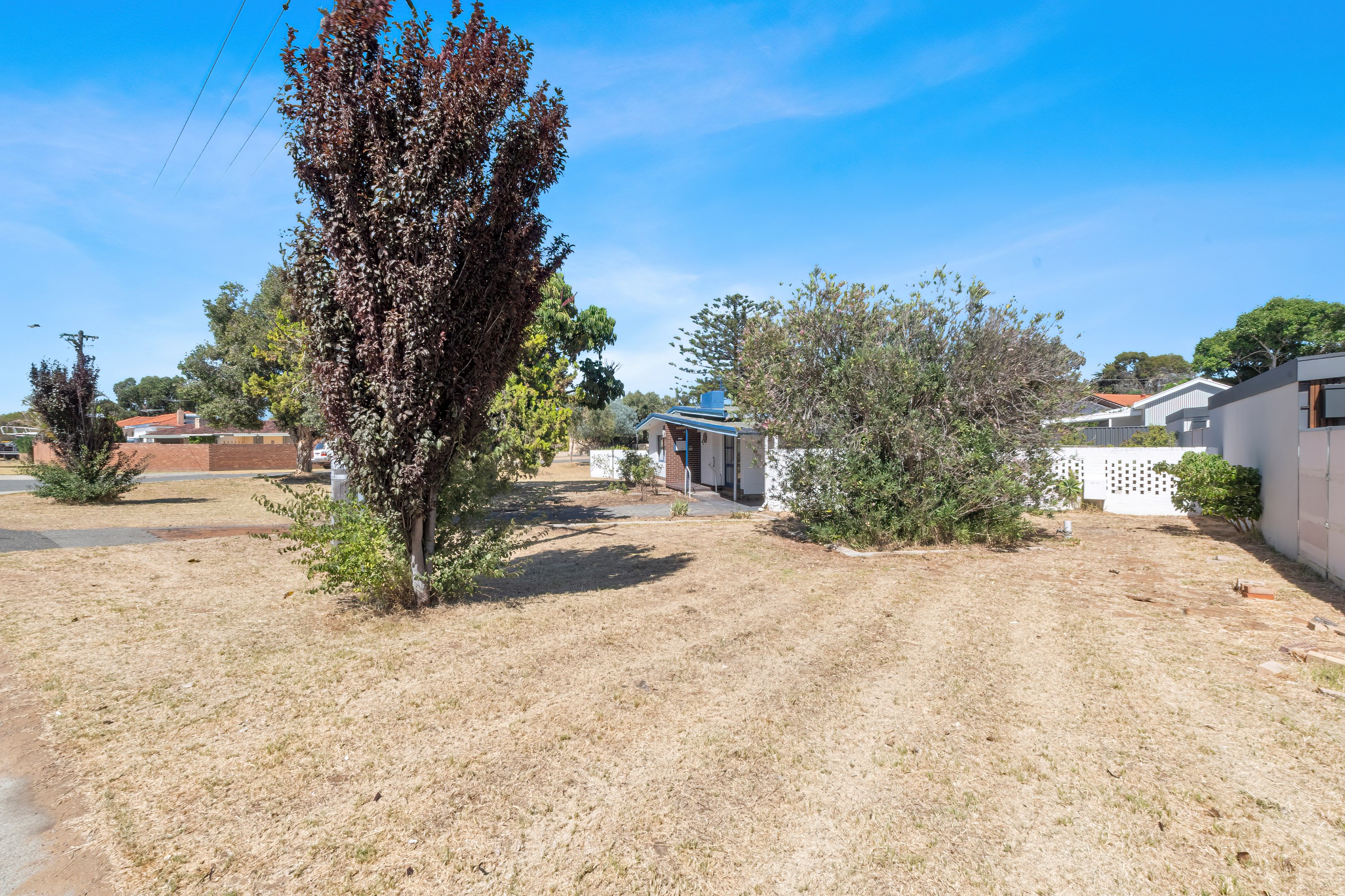 11 Packham Road, Hamilton Hill, WA 6163
