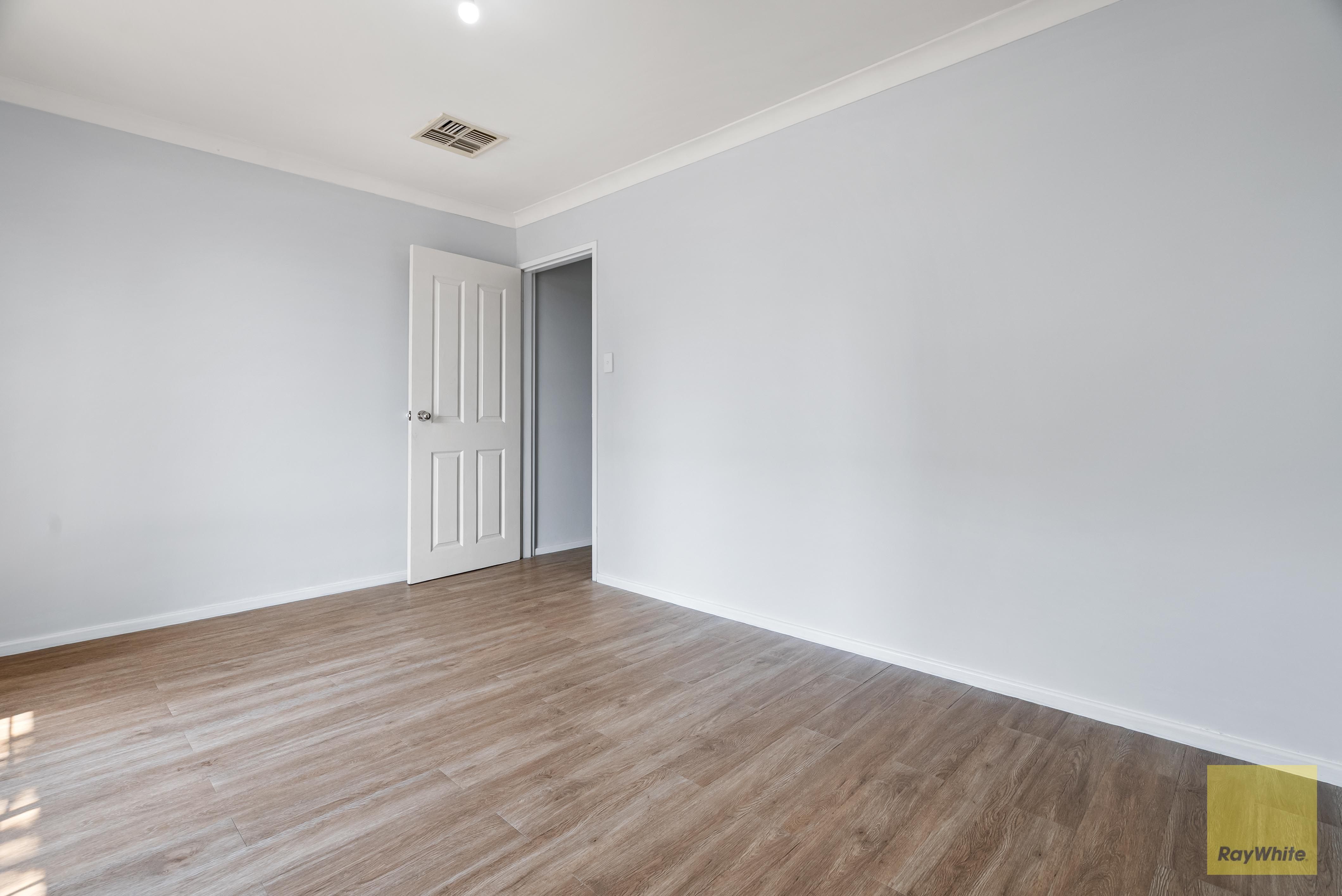 54 Stennett Street — photo 14 of 24