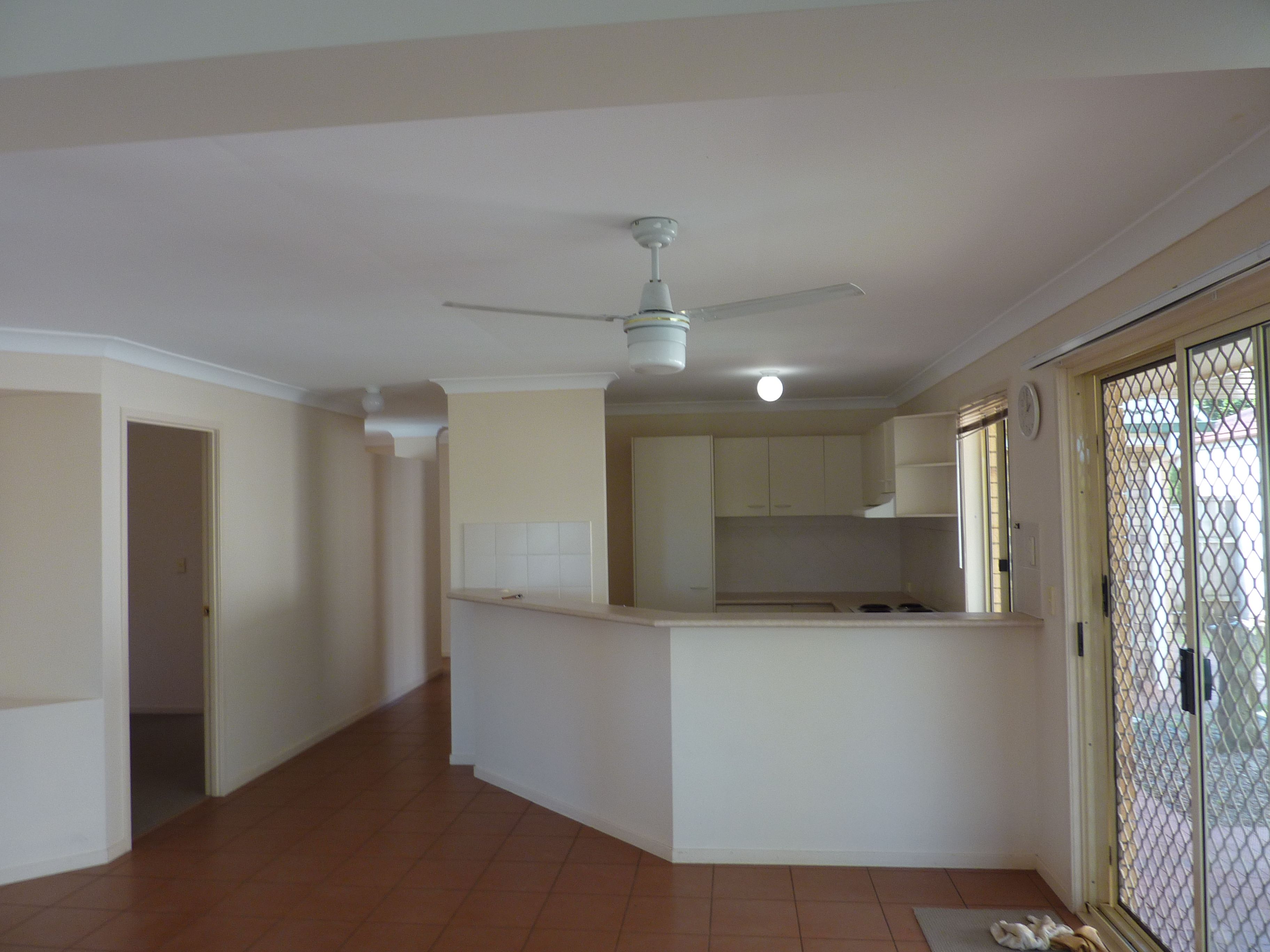 31 Springsure Street — photo 4 of 7