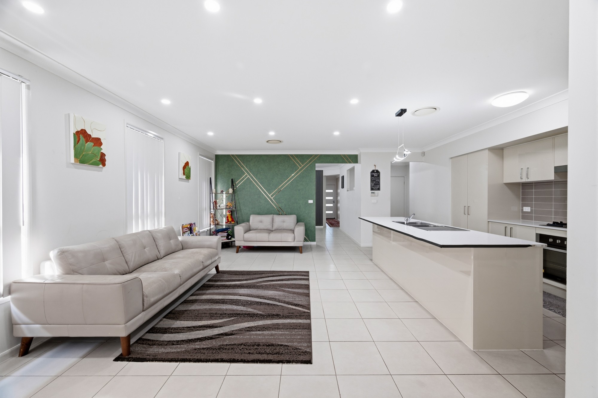 35 Buckingham Loop, Oran Park, NSW 2570