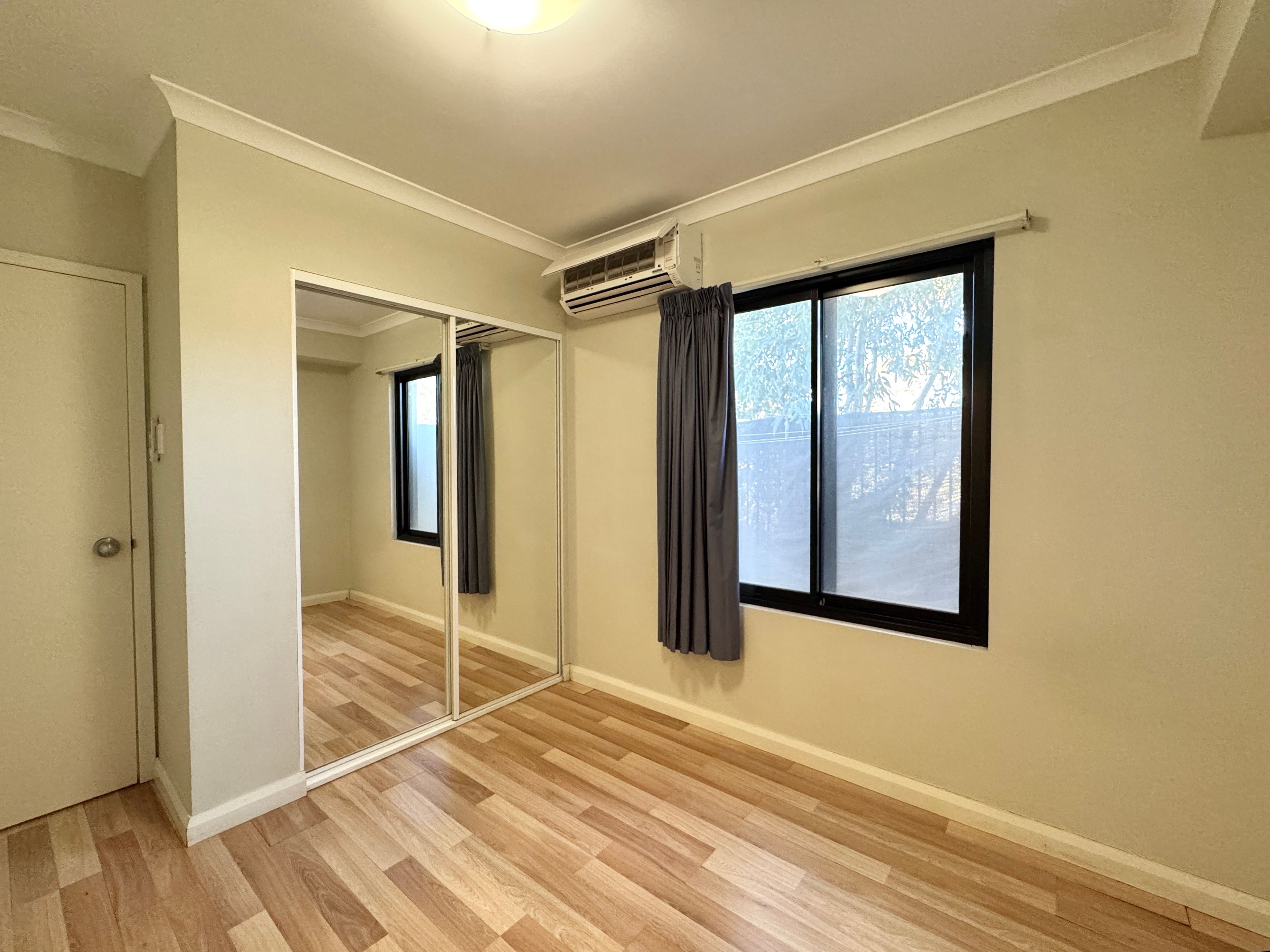 5/1 Lawson Street — photo 14 of 16
