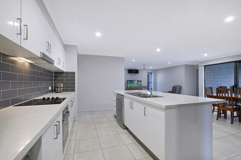 2 Rondalee Drive — photo 4 of 18