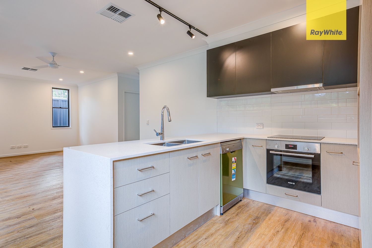 7/7 Delonix Place, Eight Mile Plains, QLD 4113