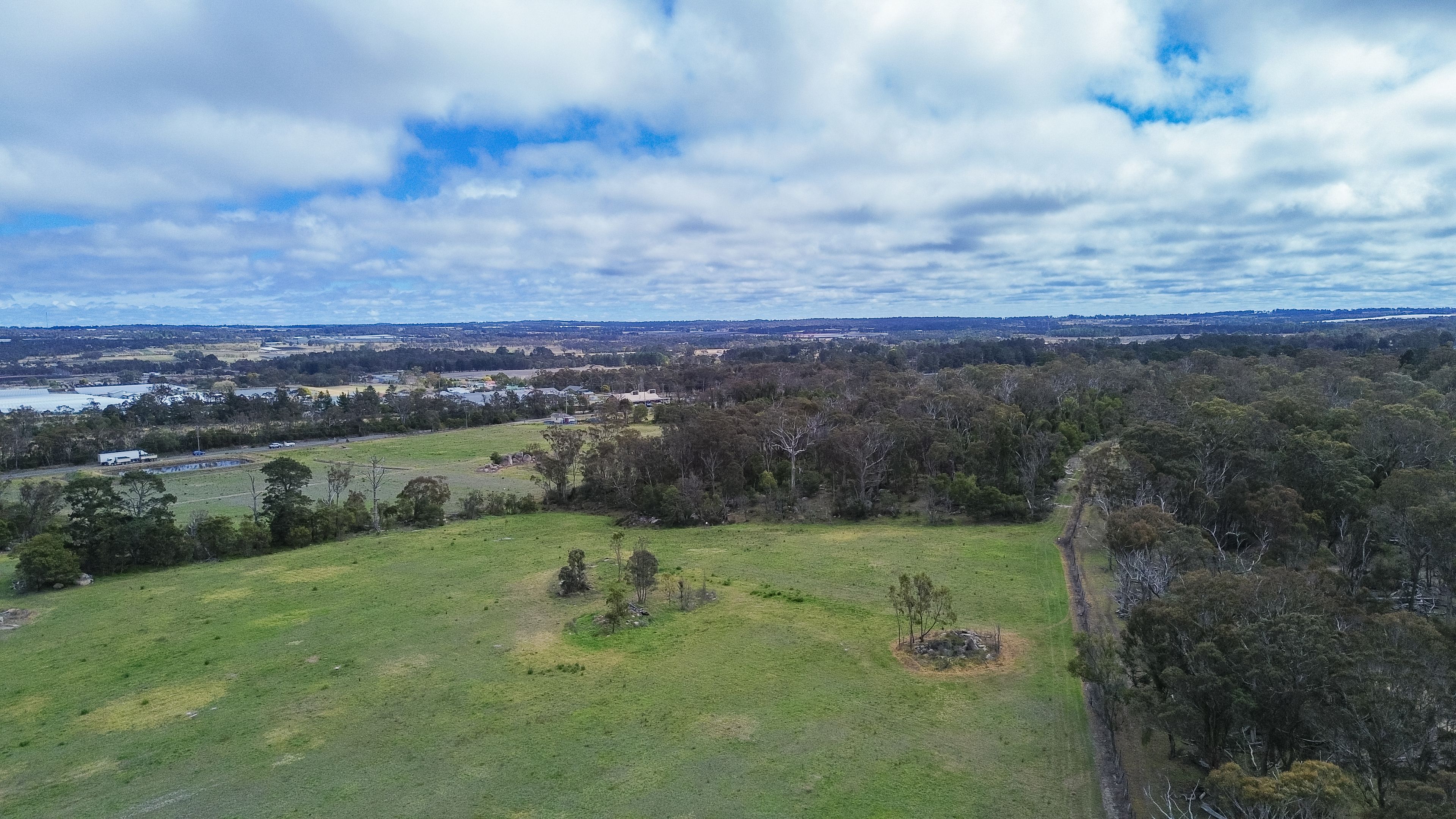 24935 New England Highway — photo 9 of 29