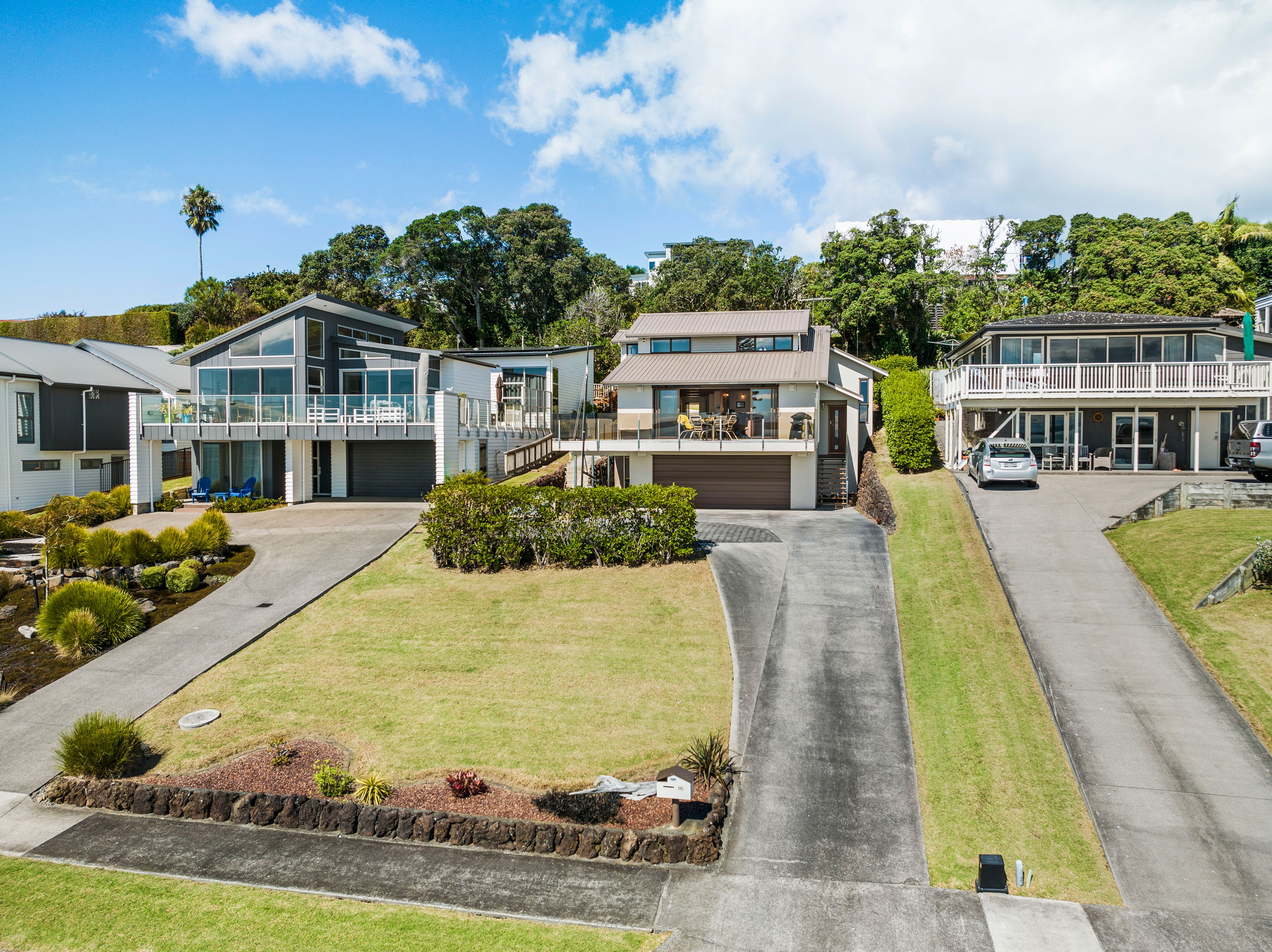 16 Omana Esplanade, Maraetai, Manukau City