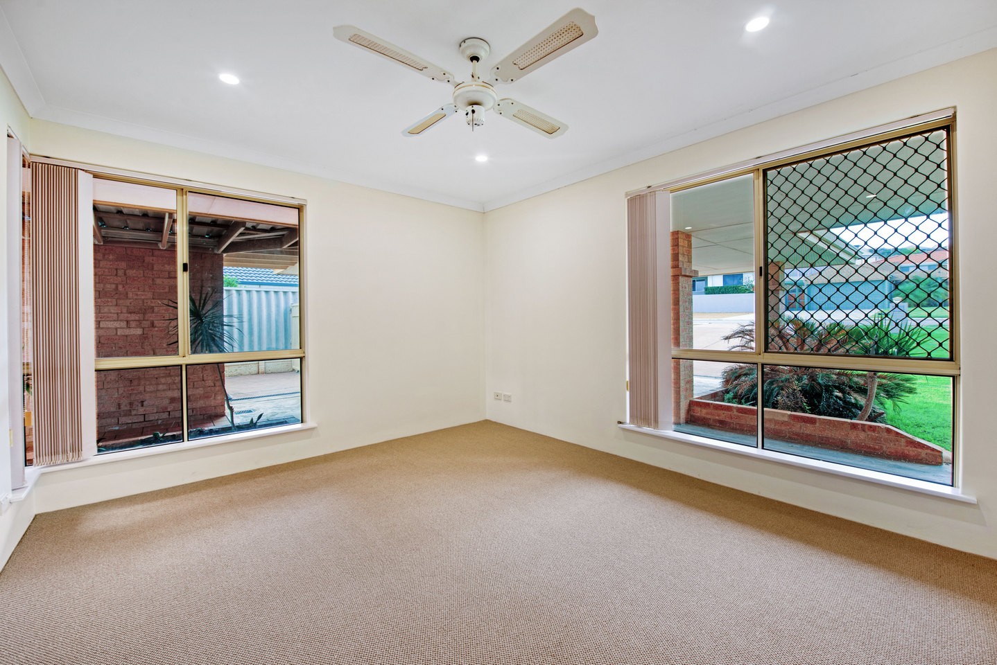 14 Seaview Boulevard, Wandina, WA 6530