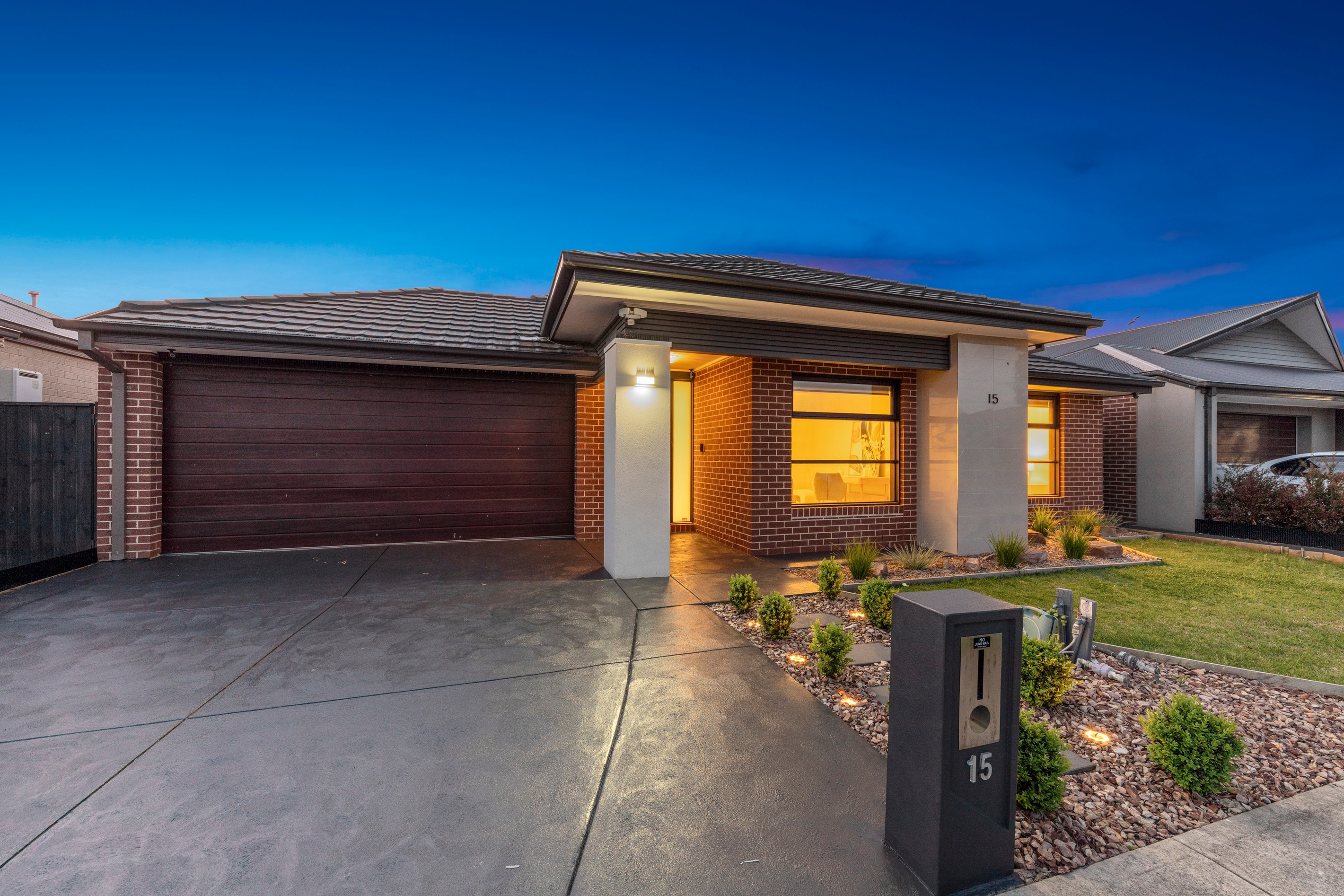 15 Kamala Road, Clyde North, VIC 3978