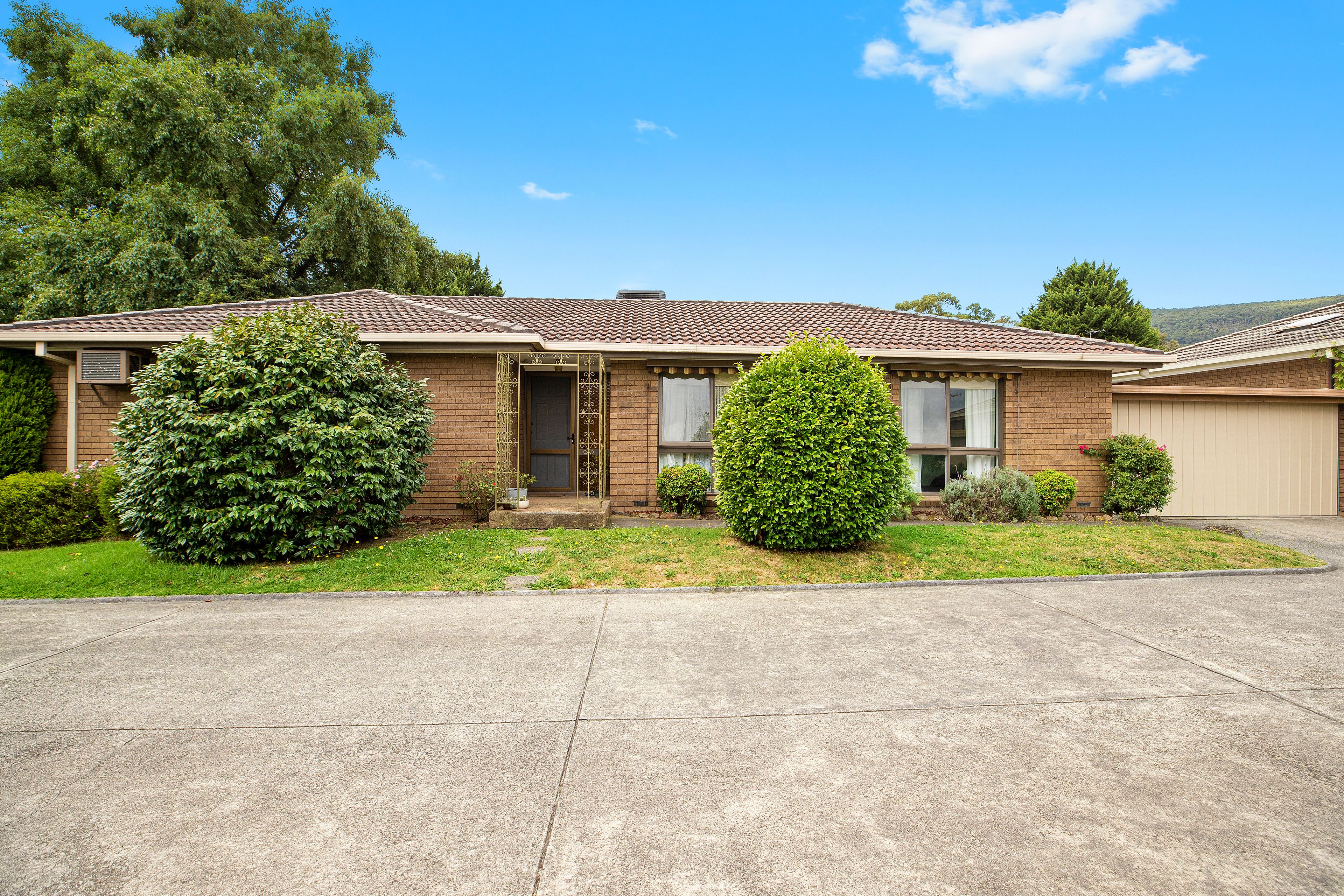 22 Hutton Avenue, Ferntree Gully VIC 3156