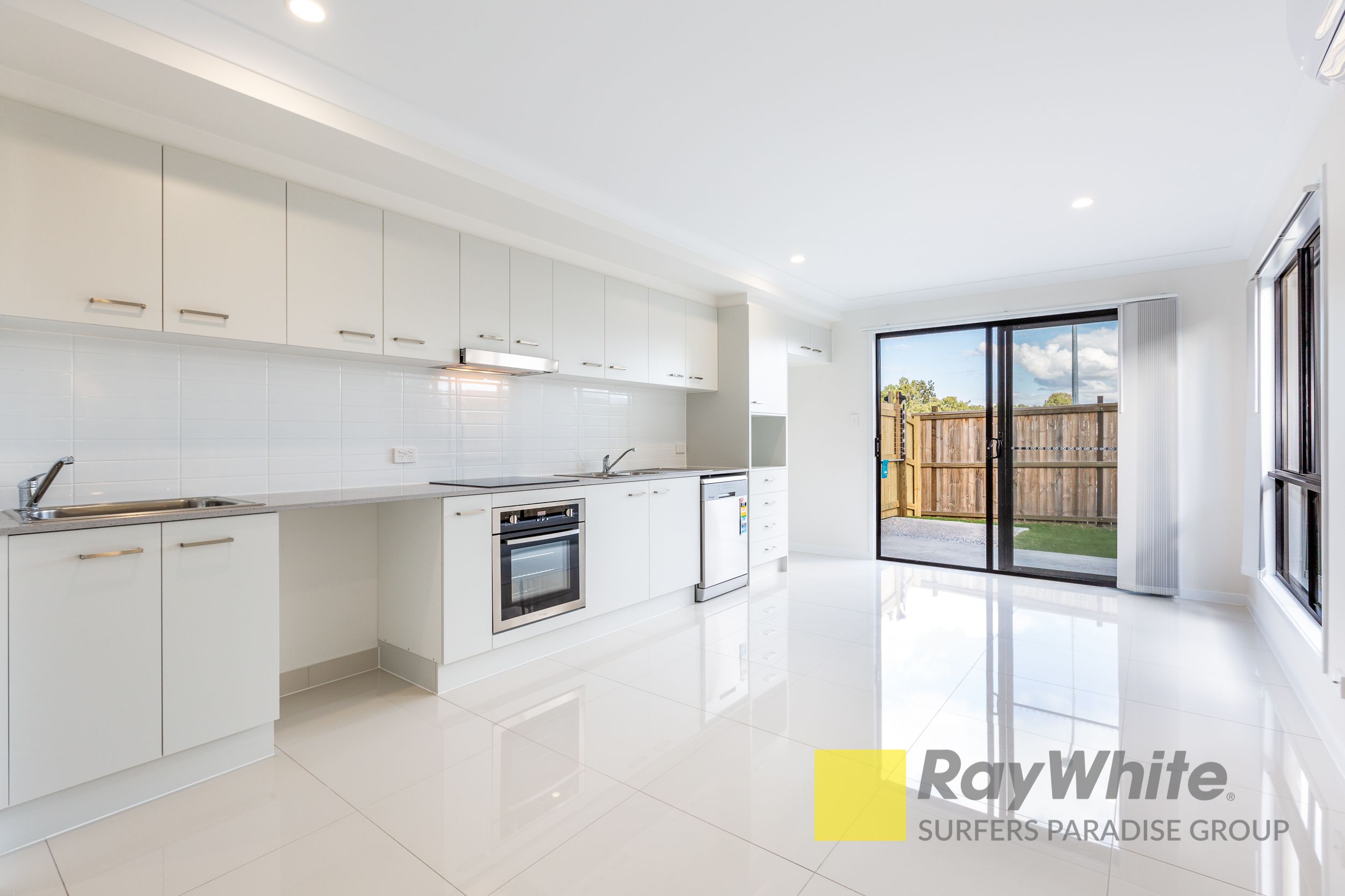 2/6 Mount Mitchell Road, Park Ridge, QLD 4125