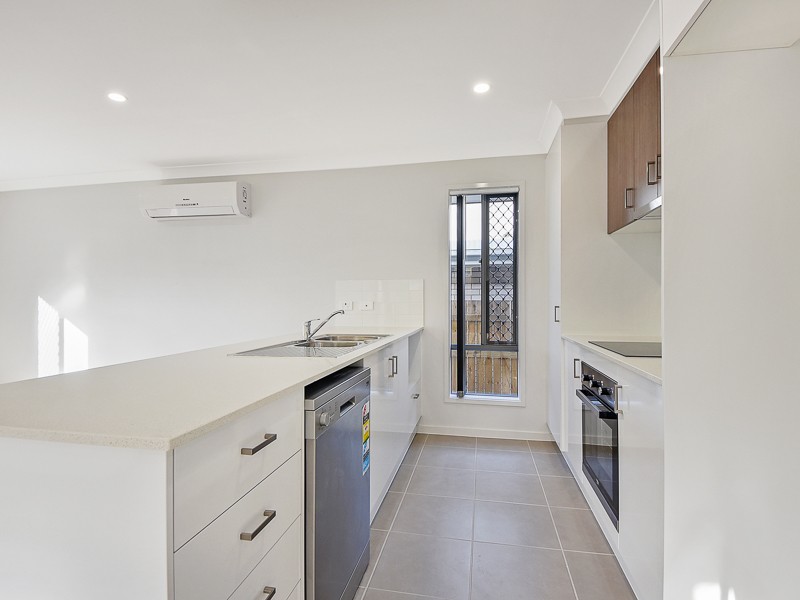 61 Magpie Crescent, Redbank Plains, QLD 4301