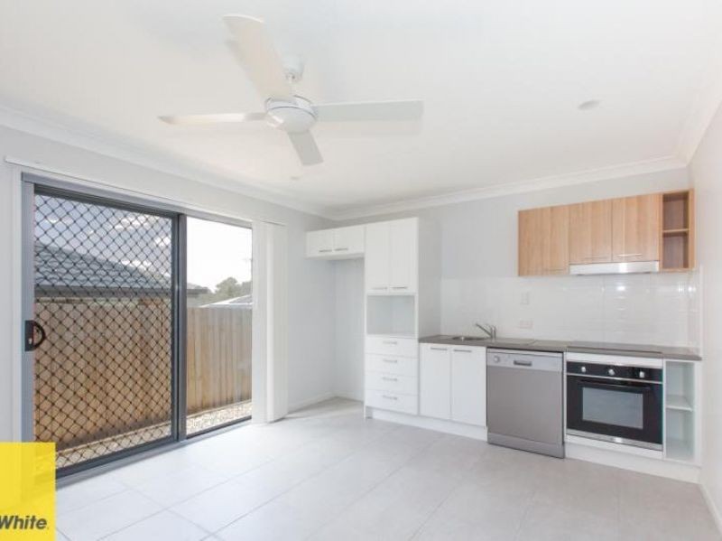 2/233 Edwards Street, Flinders View, QLD 4305