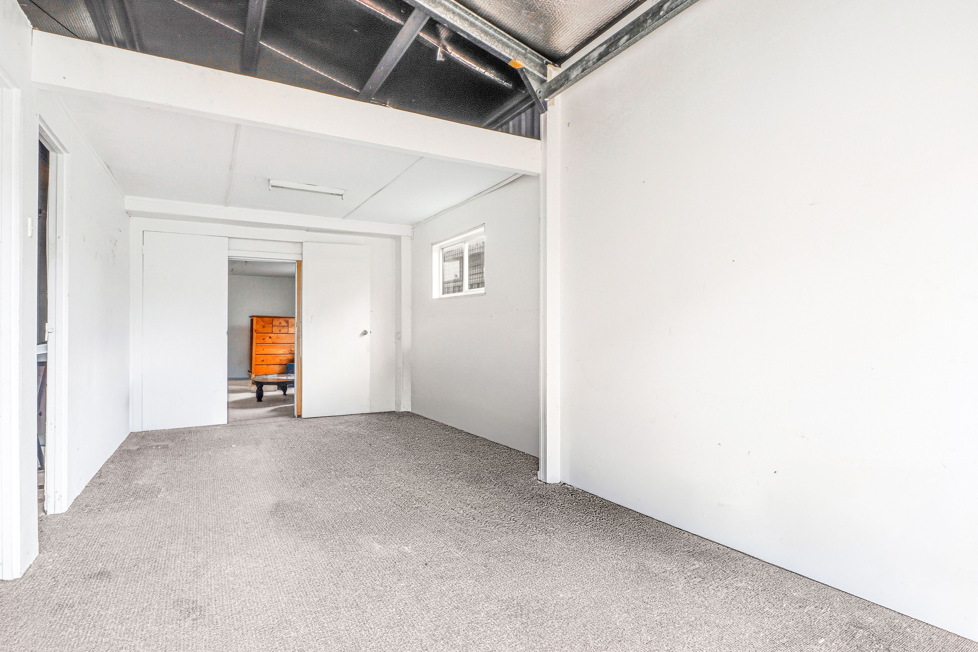5 Hering Avenue — photo 17 of 25