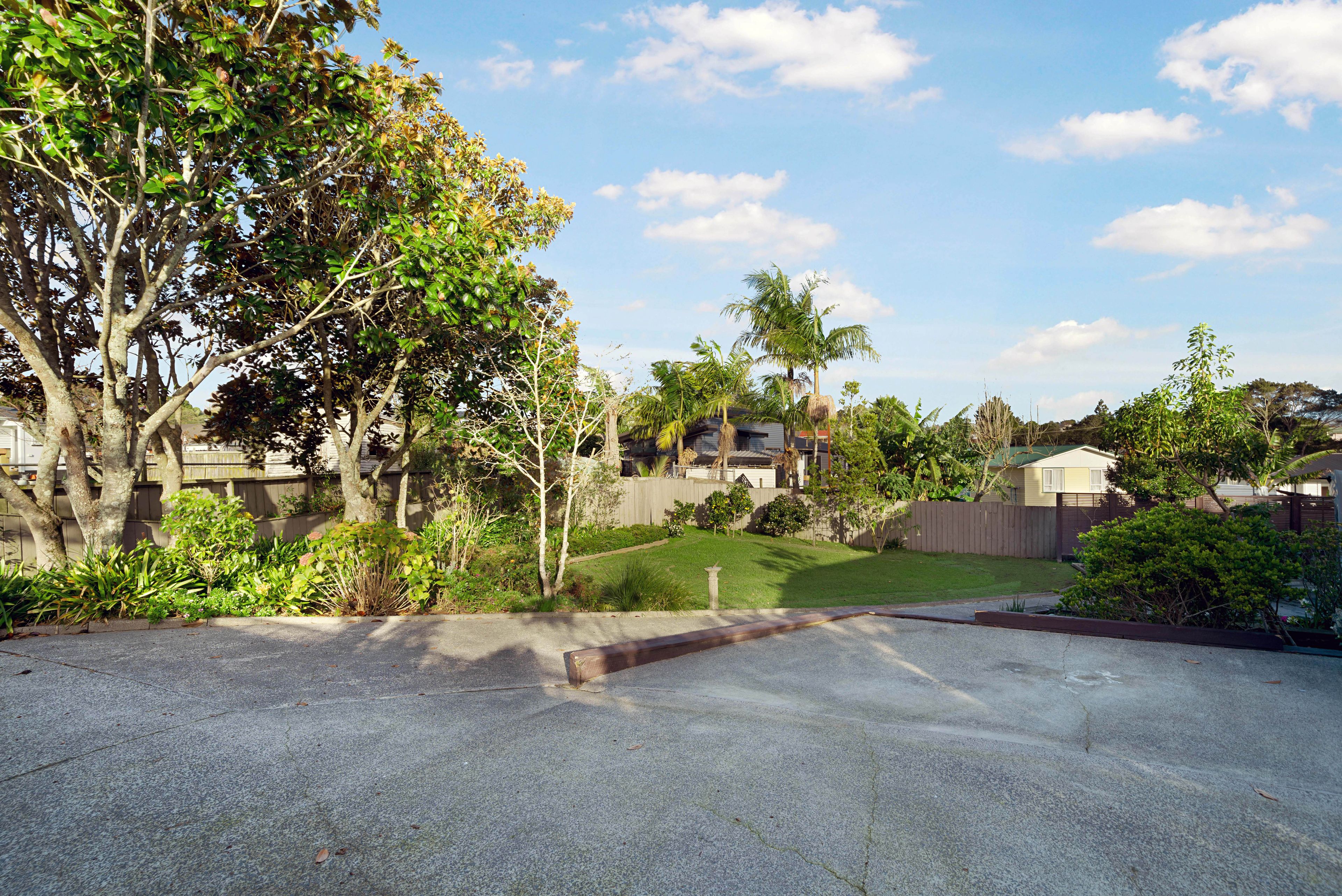 89A View Road, Henderson, Waitakere City