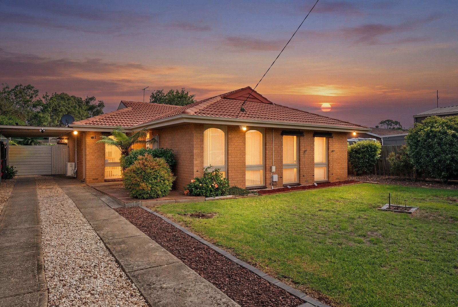 15 Gladstone Grove, Melton, VIC 3337