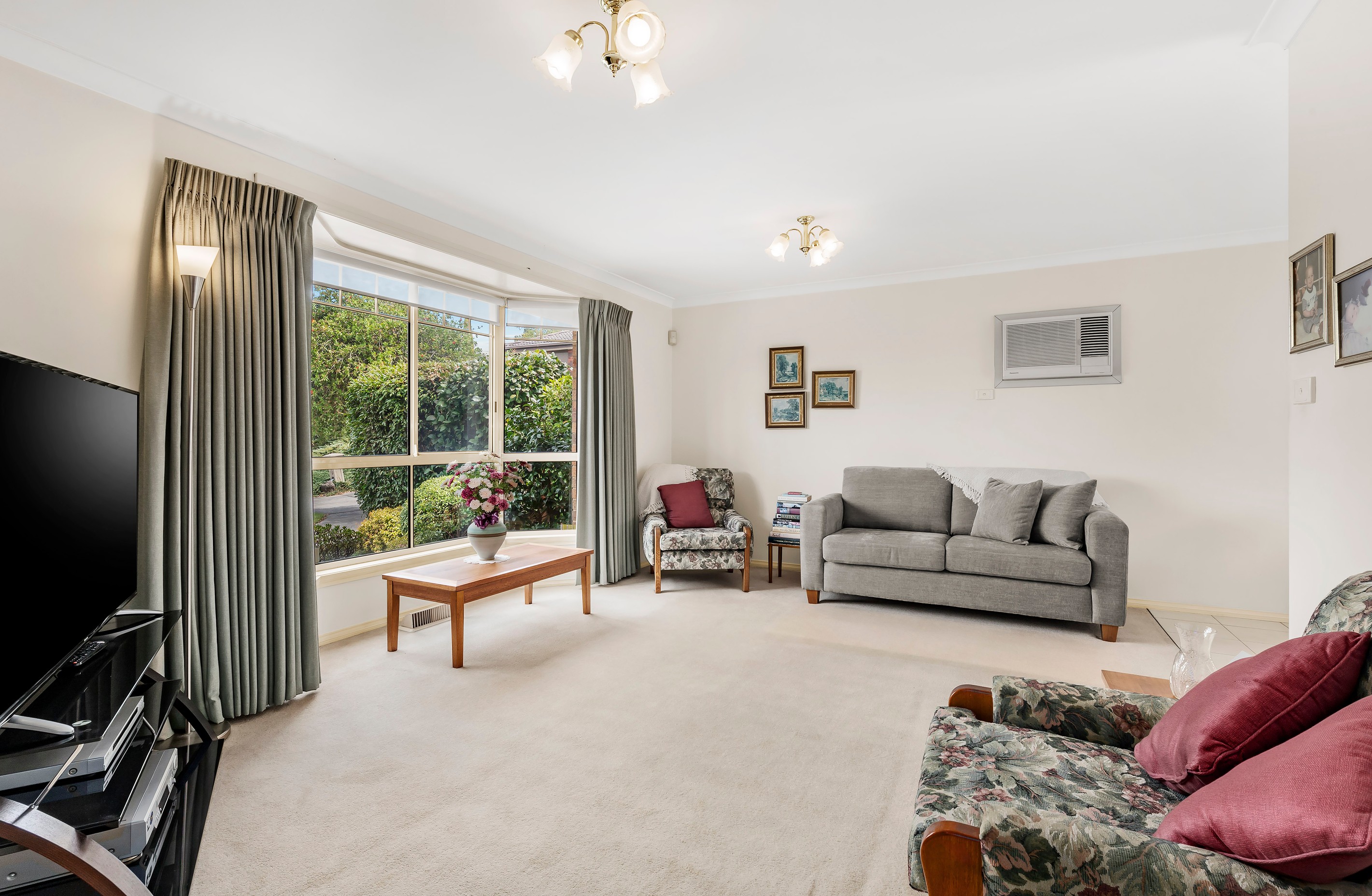 1/12 Oban Way, Macleod, VIC 3085