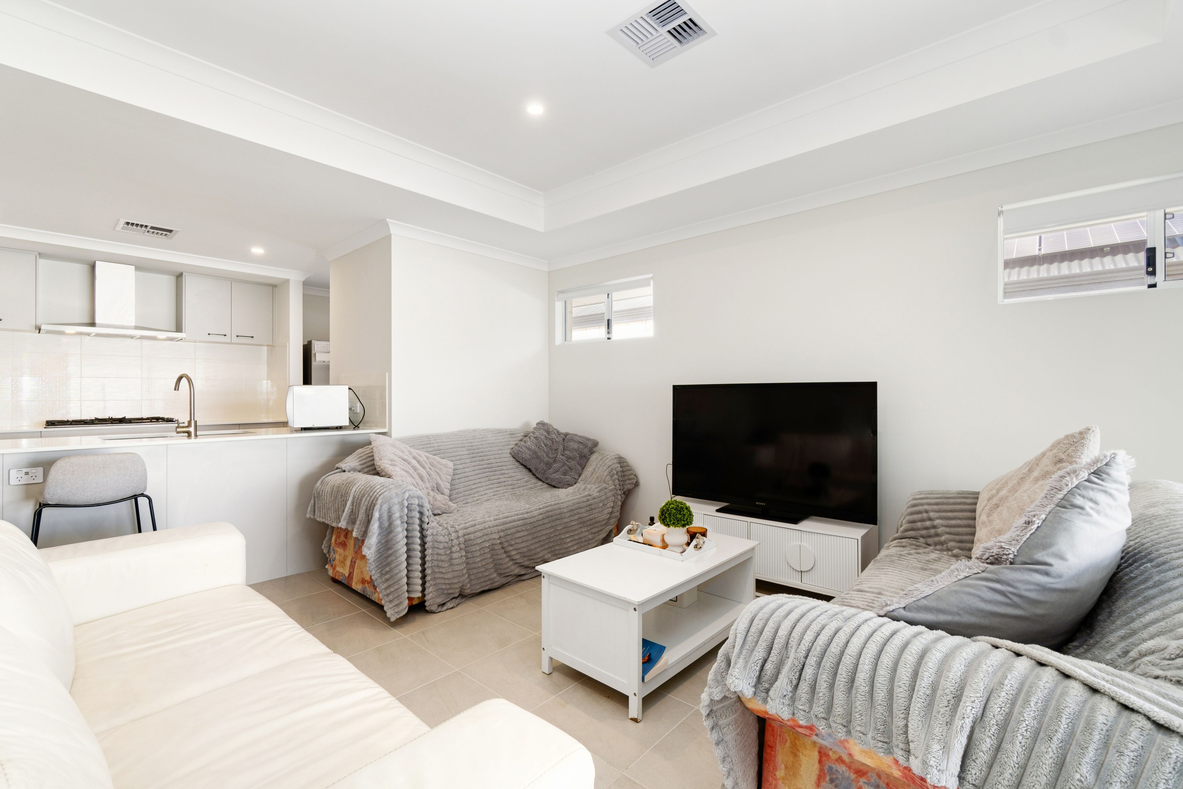 38 Jurien Avenue — photo 6 of 30