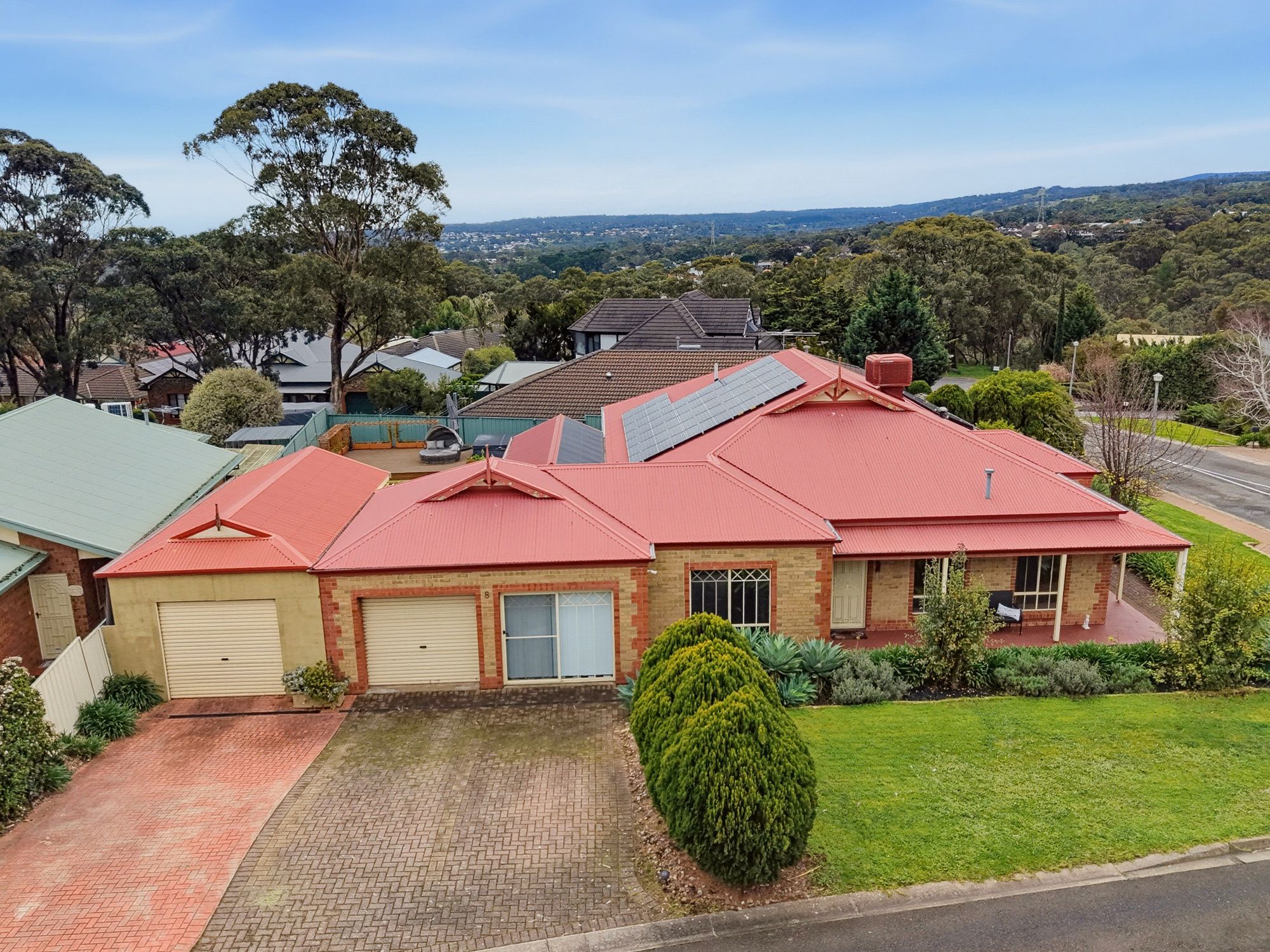 8 Gleneagles Road — photo 21 of 25