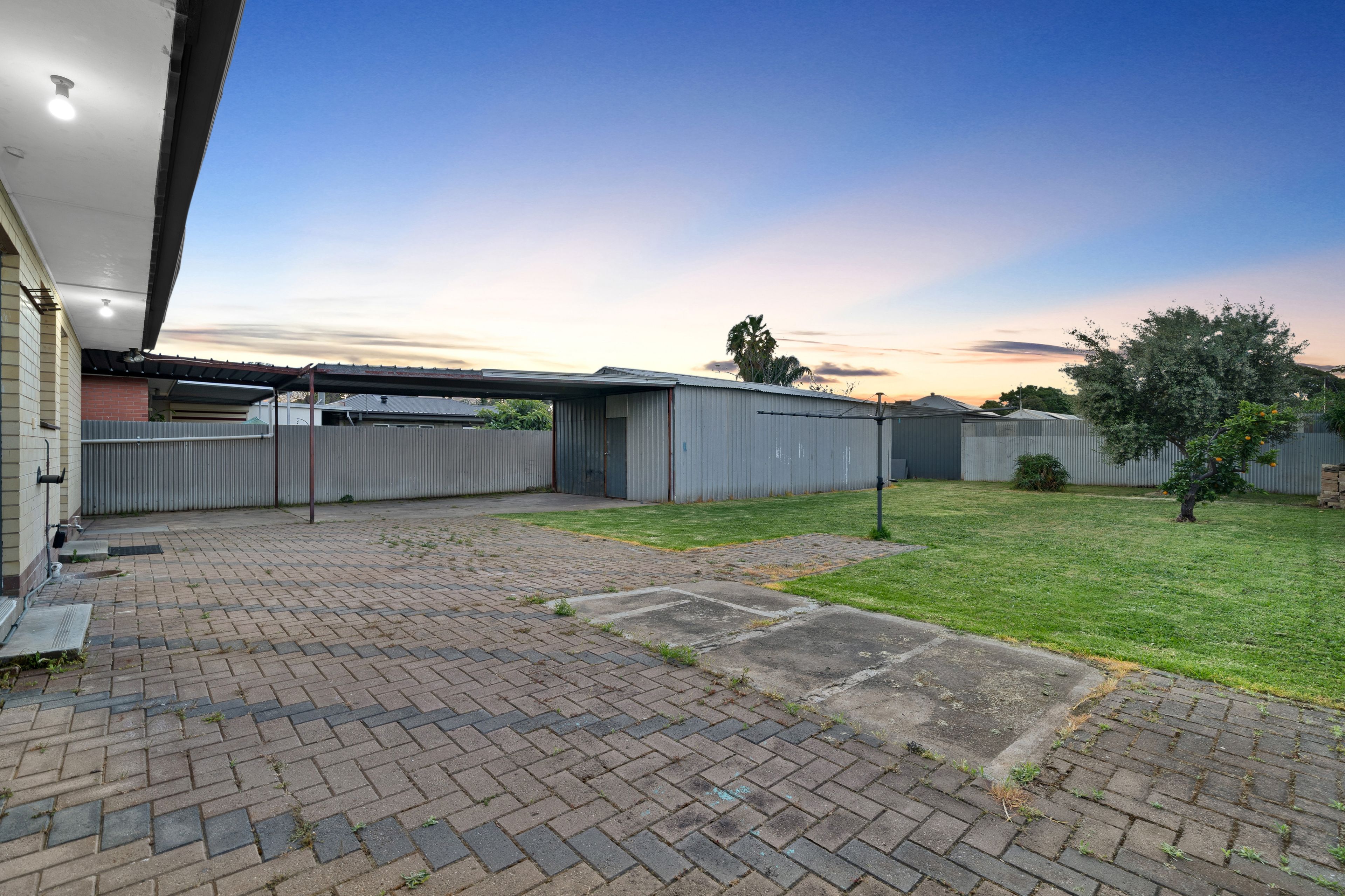 27 Aldershot Avenue — photo 16 of 17