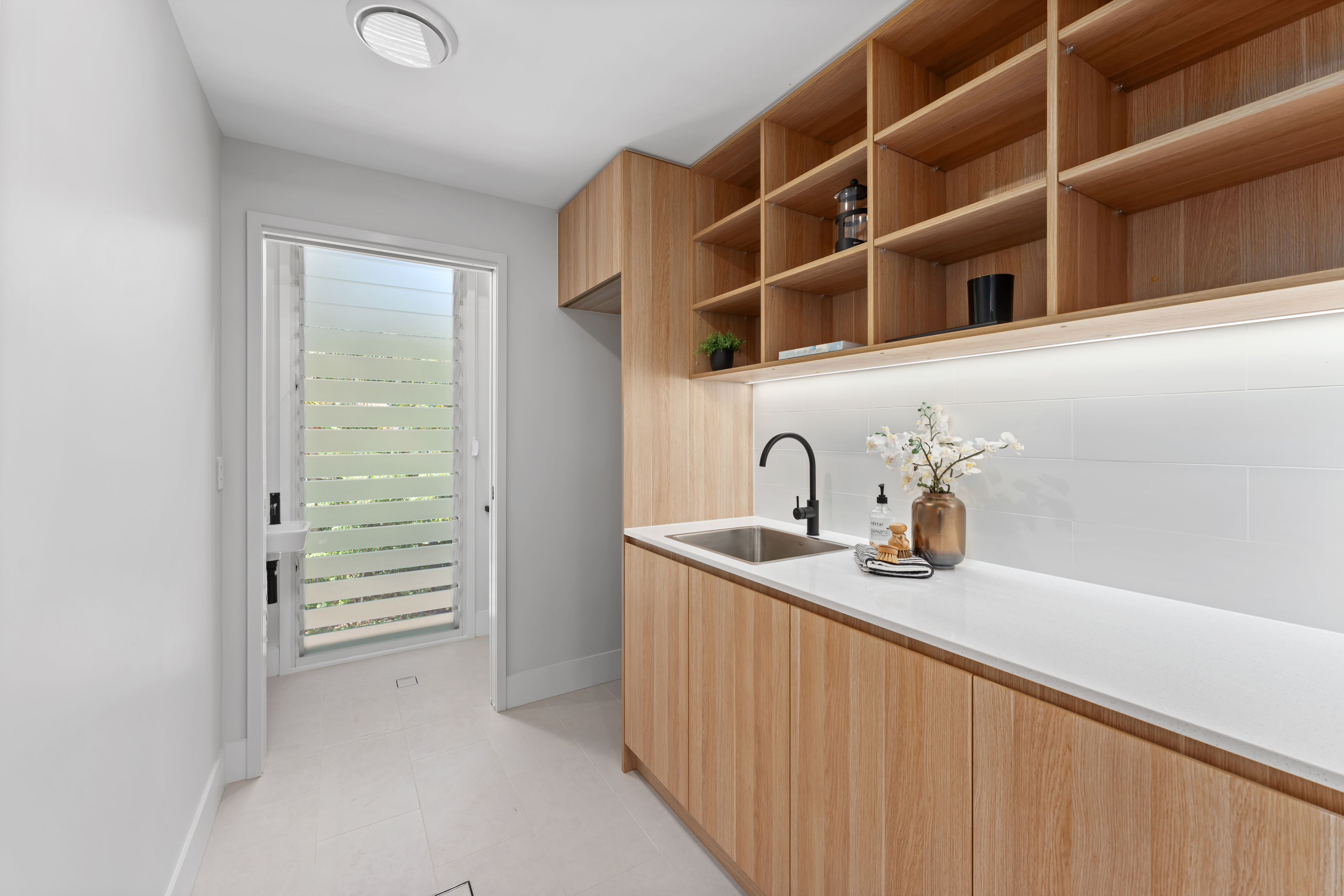 516/33 Kersley Road — photo 4 of 18