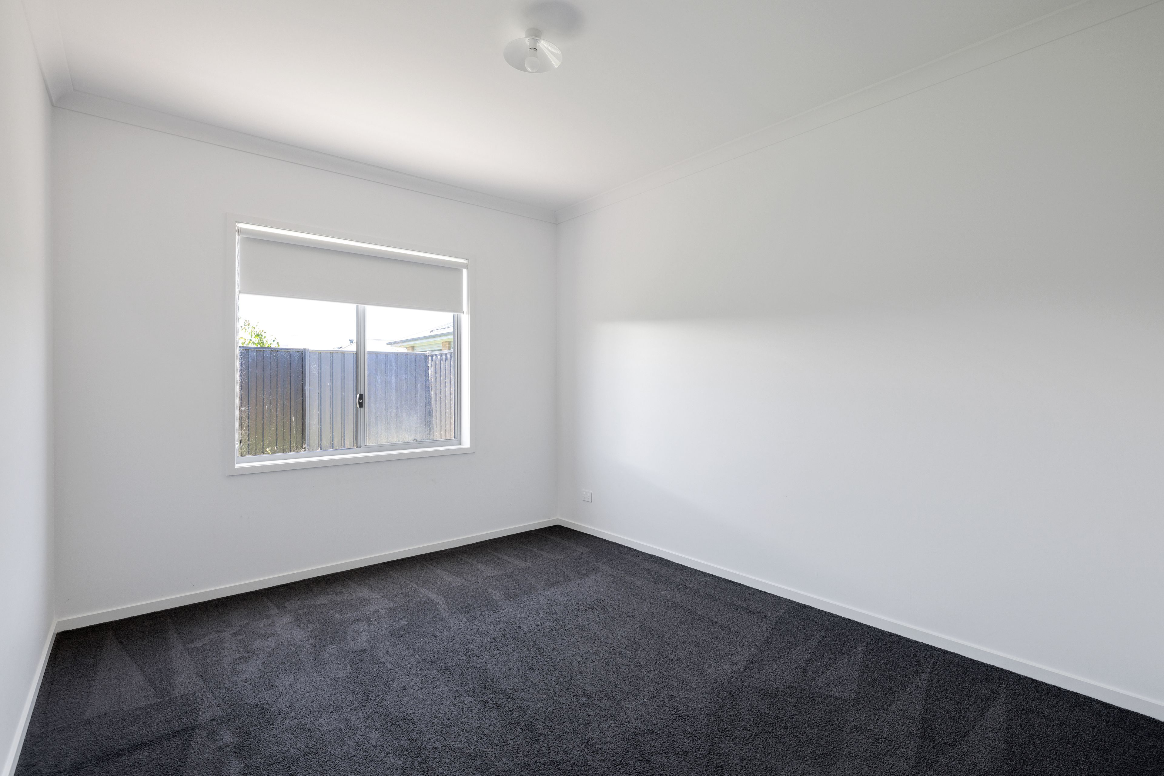 21 Clifton Crescent — photo 9 of 12