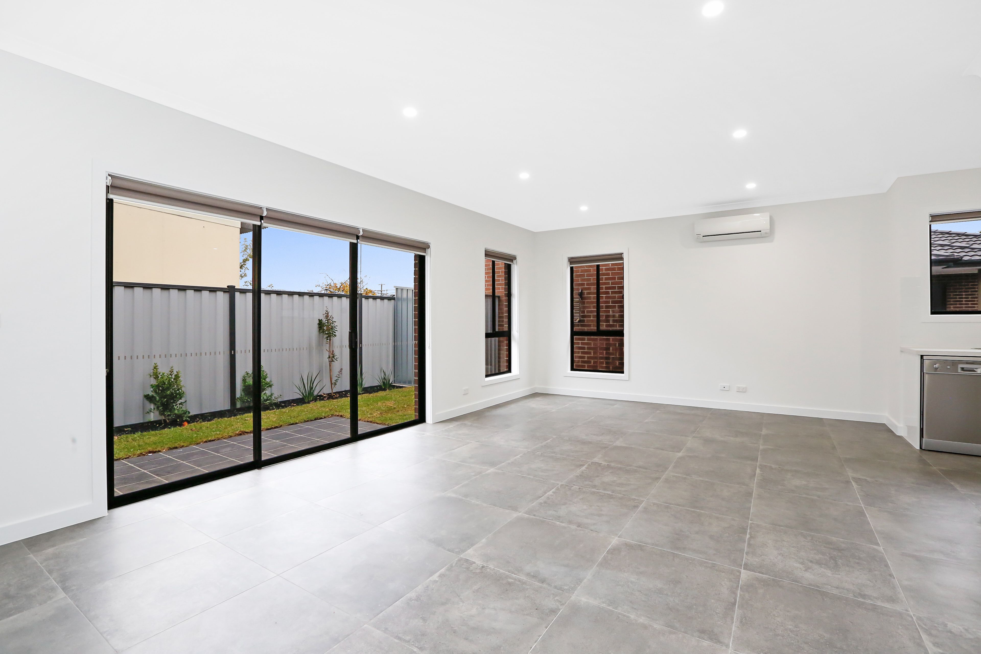 2/66 Lahinch Street, Broadmeadows, VIC 3047