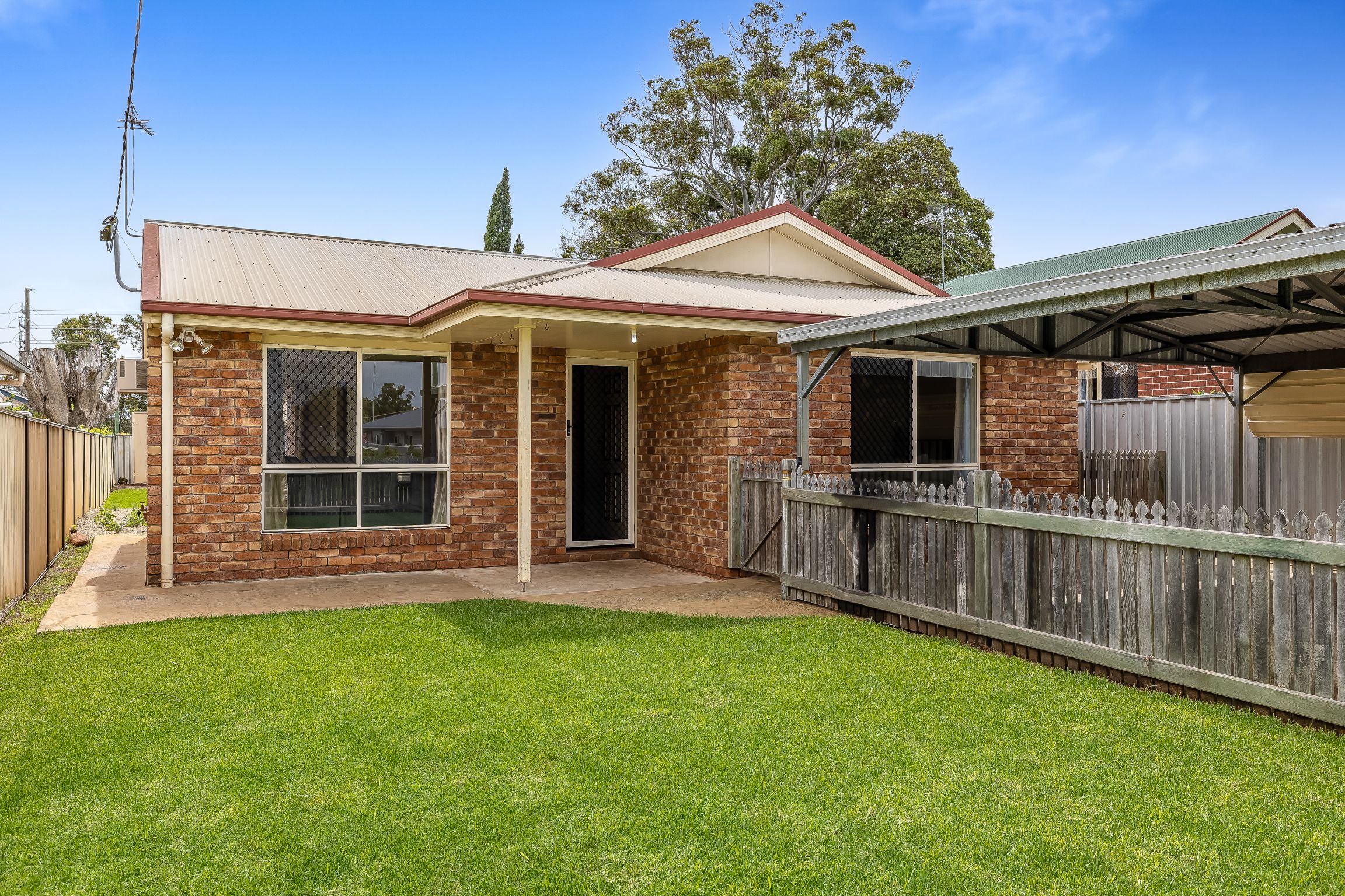 12 Bruntnell Street, Kearneys Spring, QLD 4350