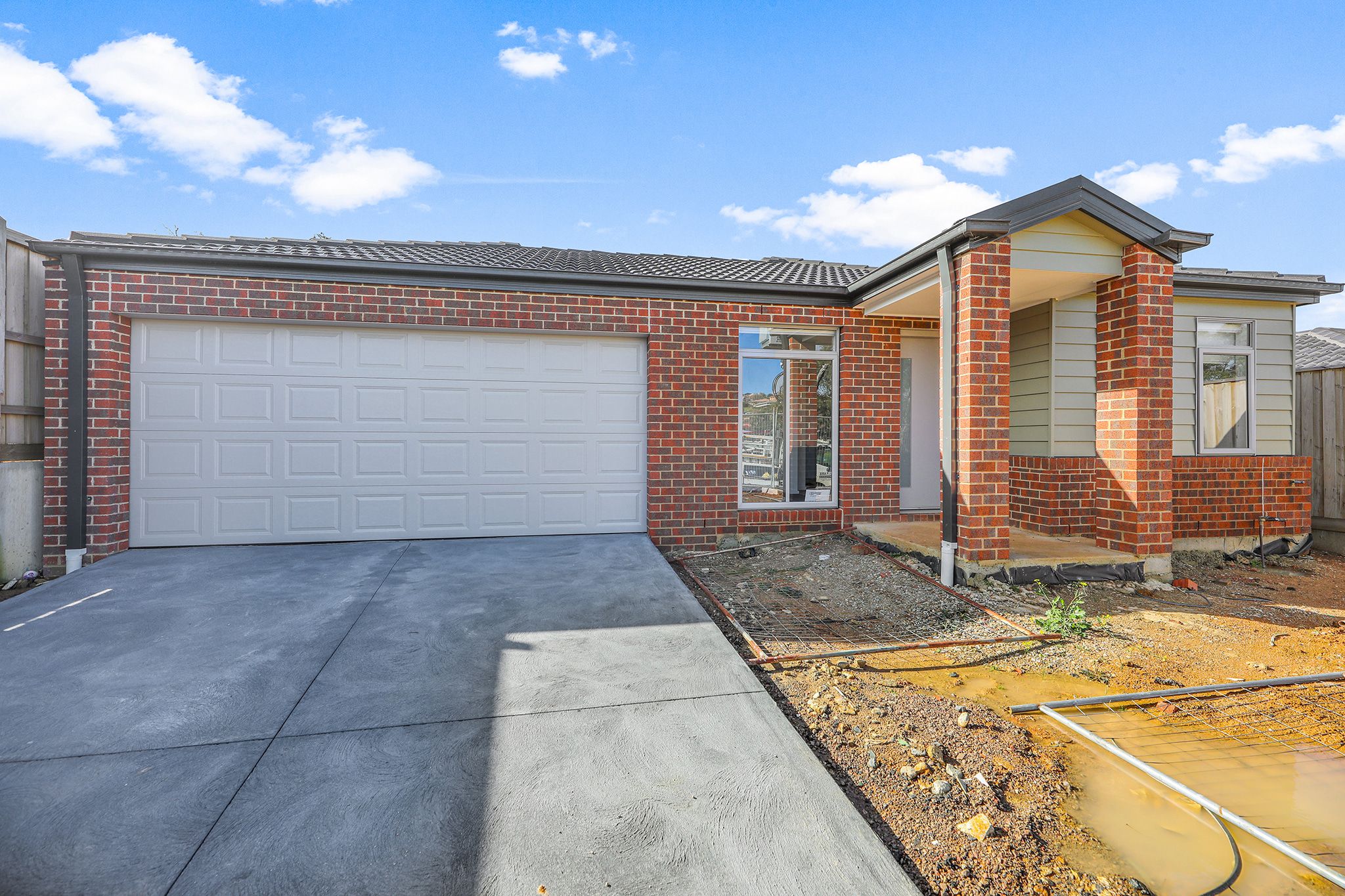 90-96 Ahern Road, Pakenham VIC 3810