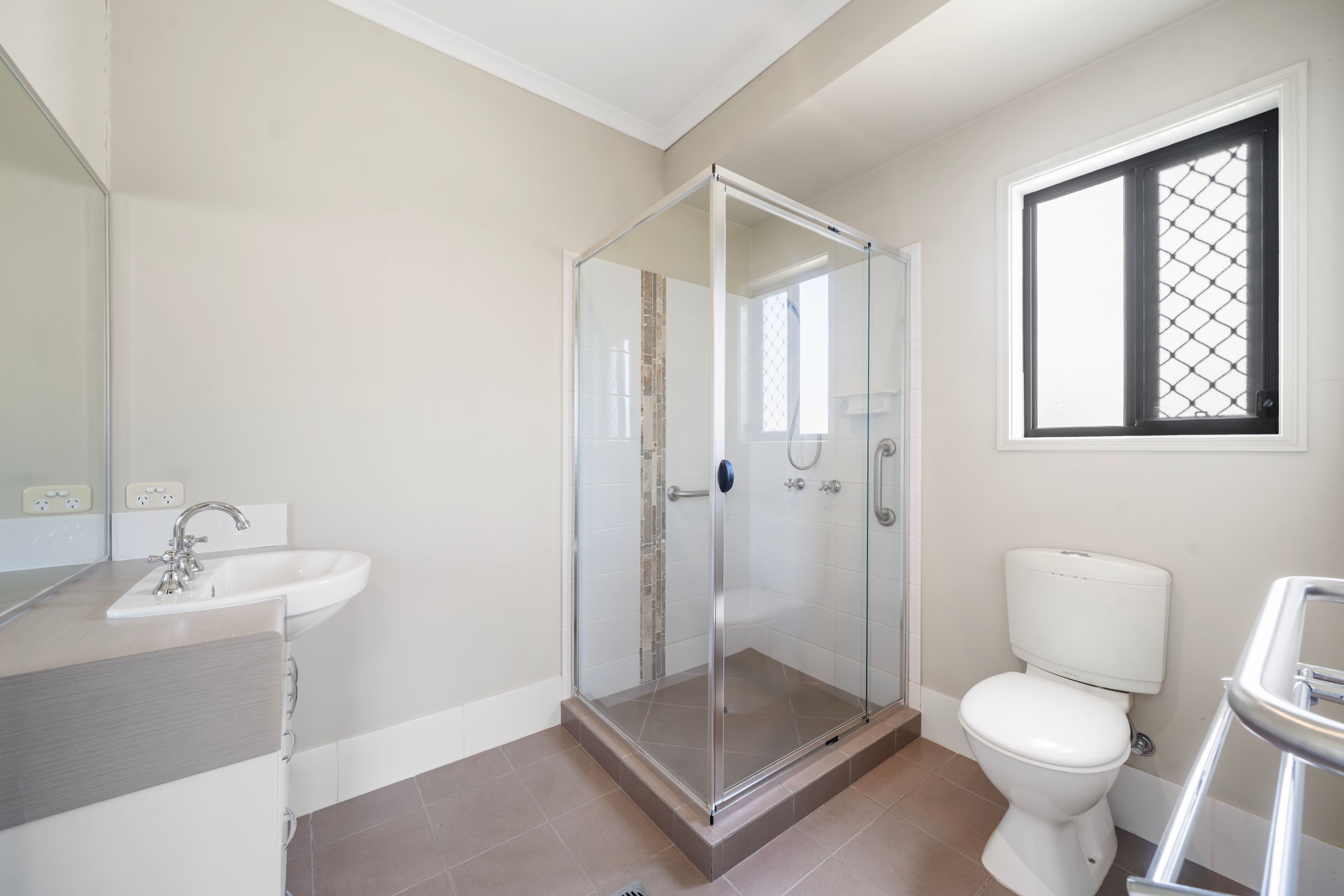 7 Woodhurst Court — photo 12 of 23