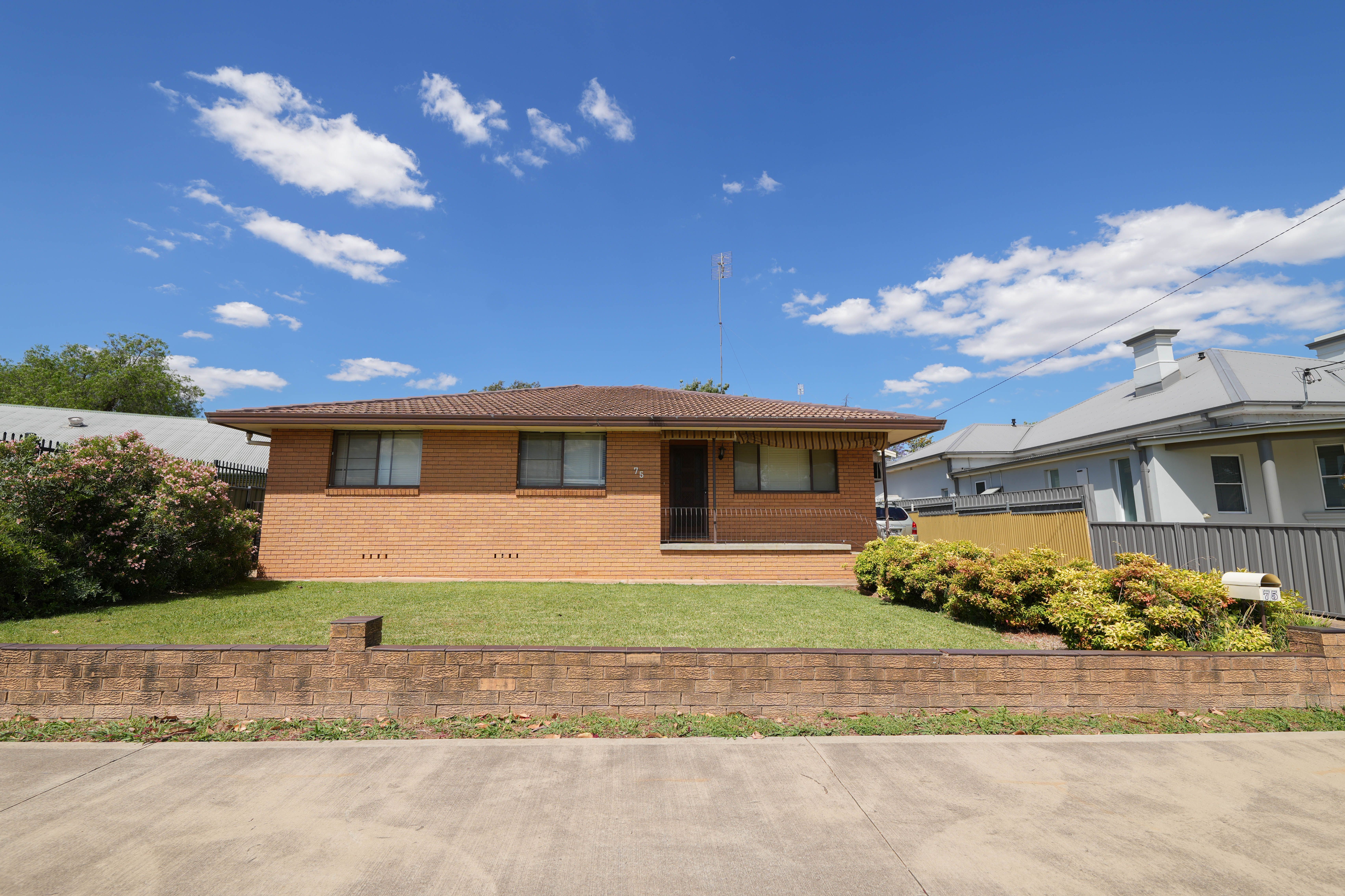 75 Currajong Street, Parkes NSW 2870